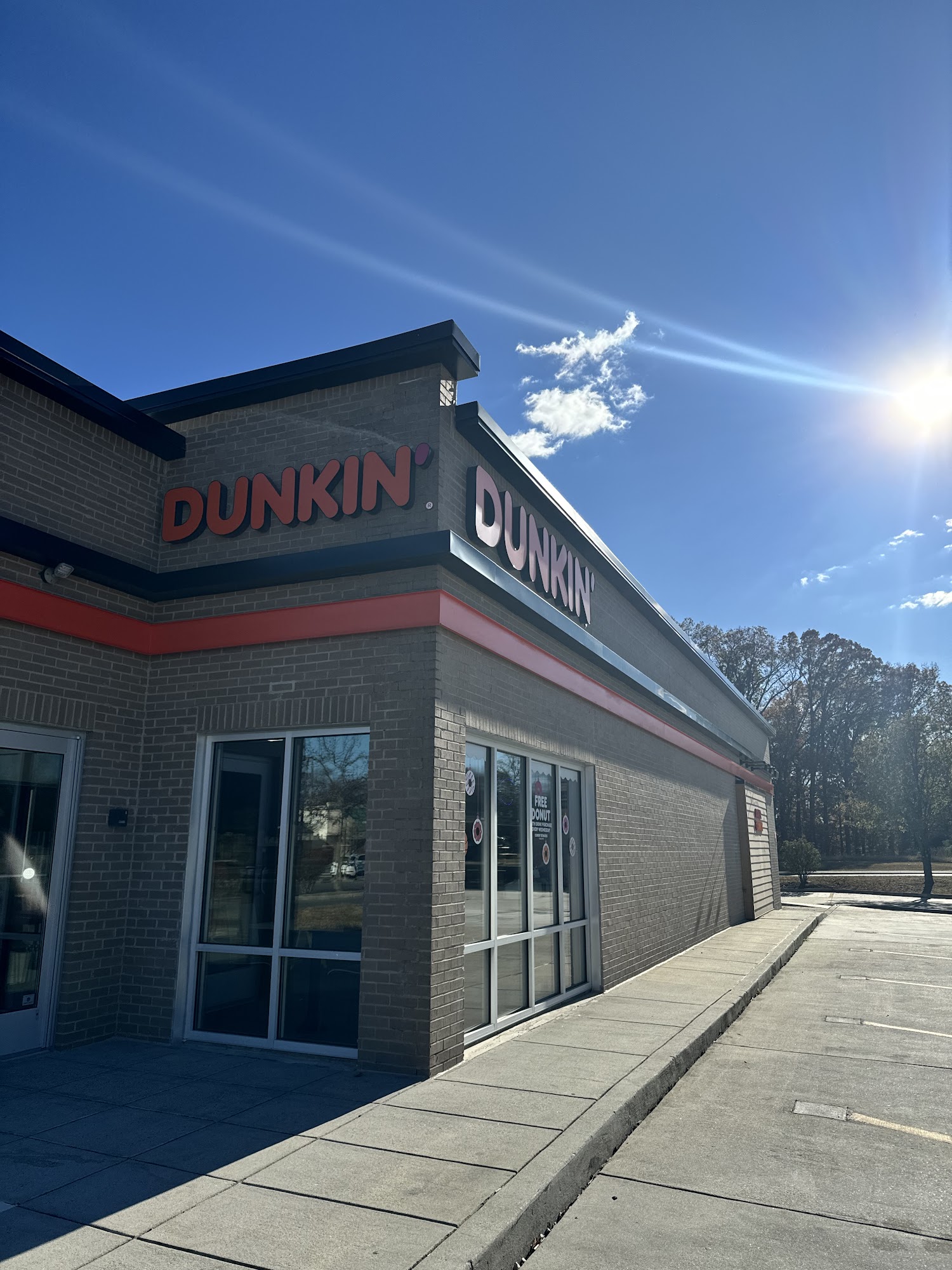 Dunkin' 375 Gateway S Blvd, Dover