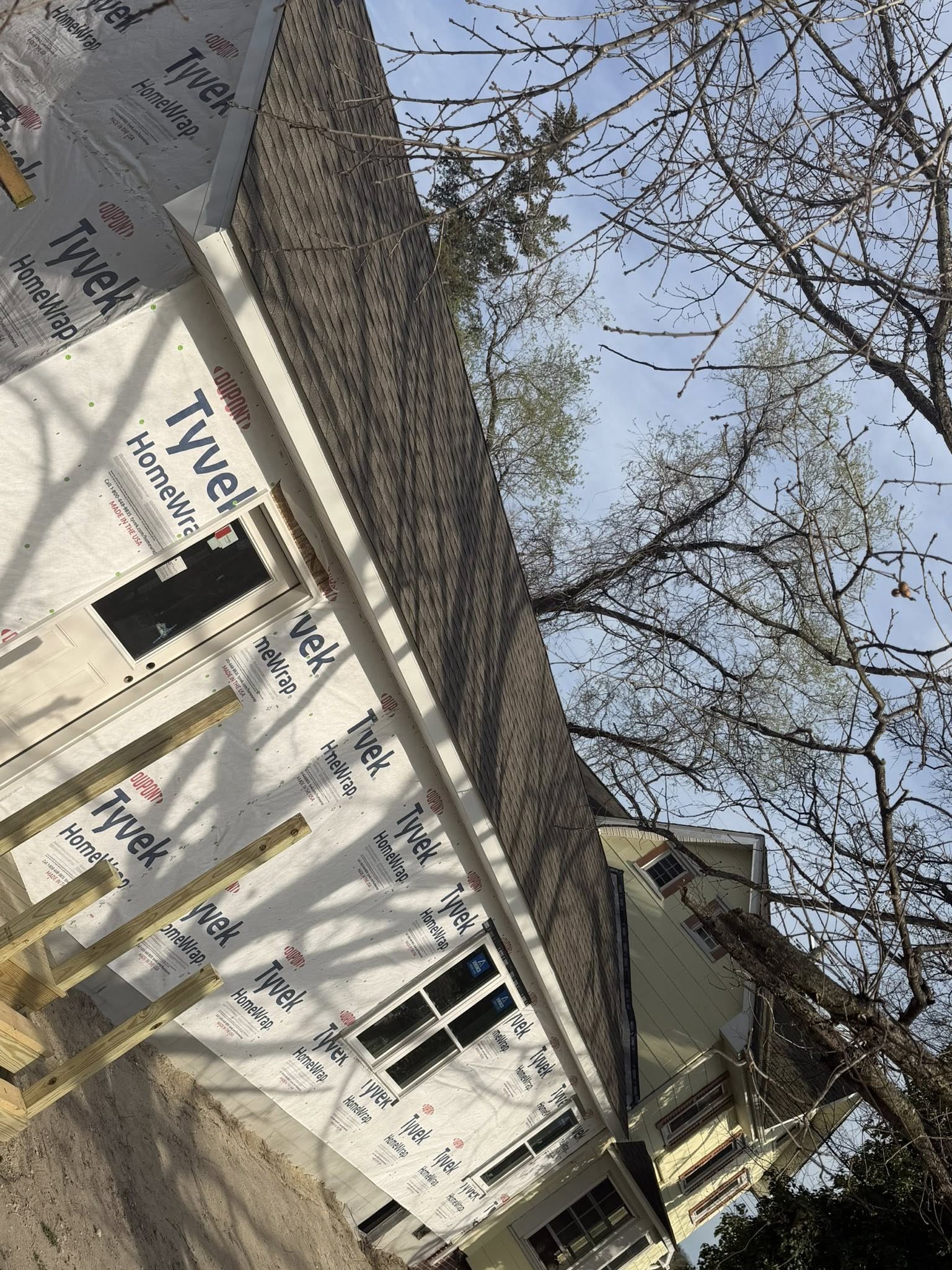 Saez & Sons Roofing & Siding