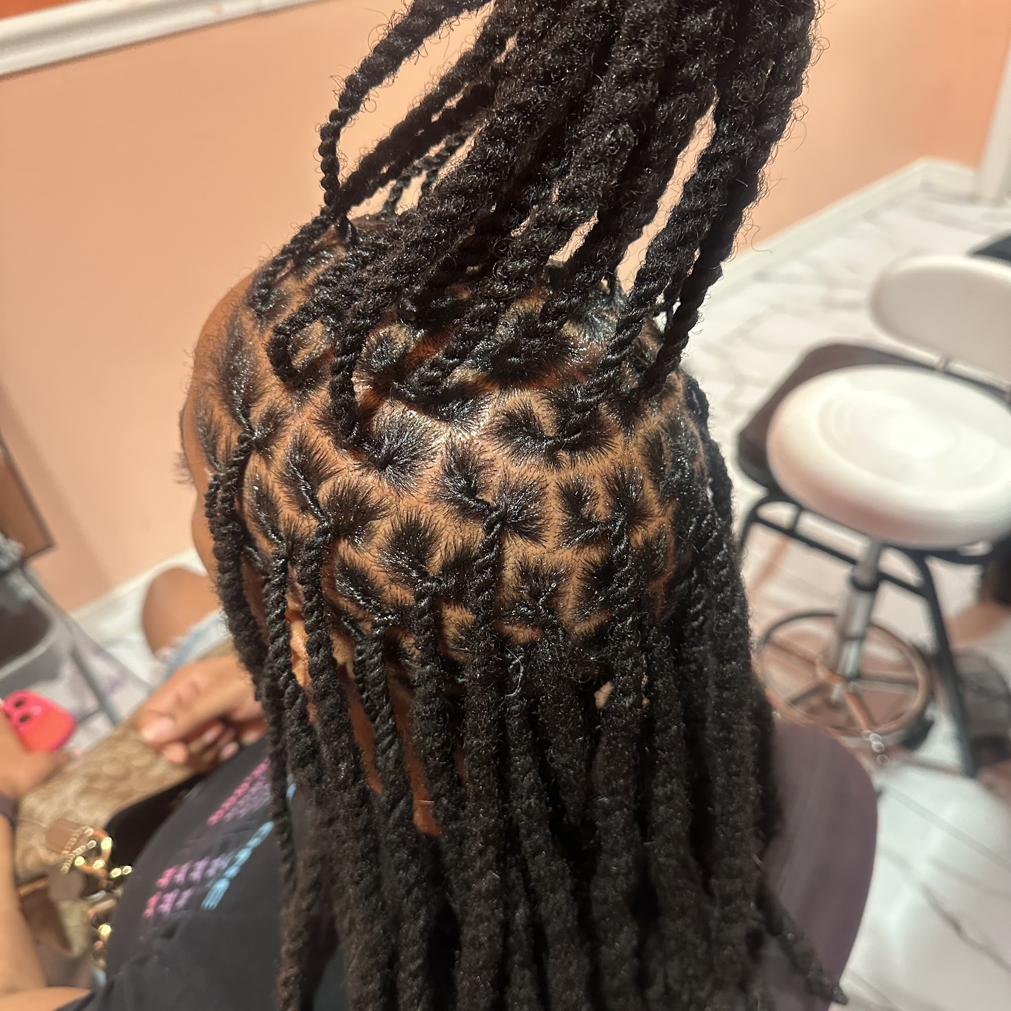 IV Braidlocs Beauty Salon
