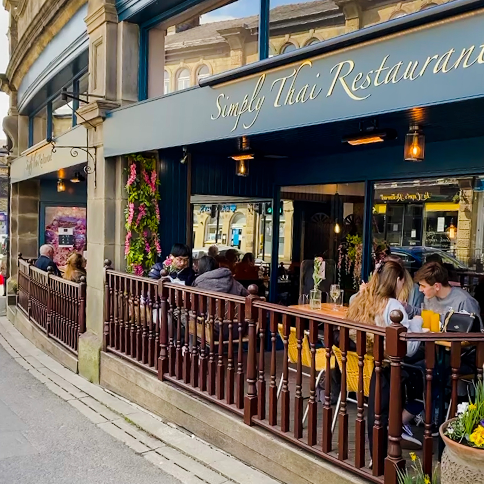 Simply Thai Restaurant 2-3 Cavendish Circus, Buxton