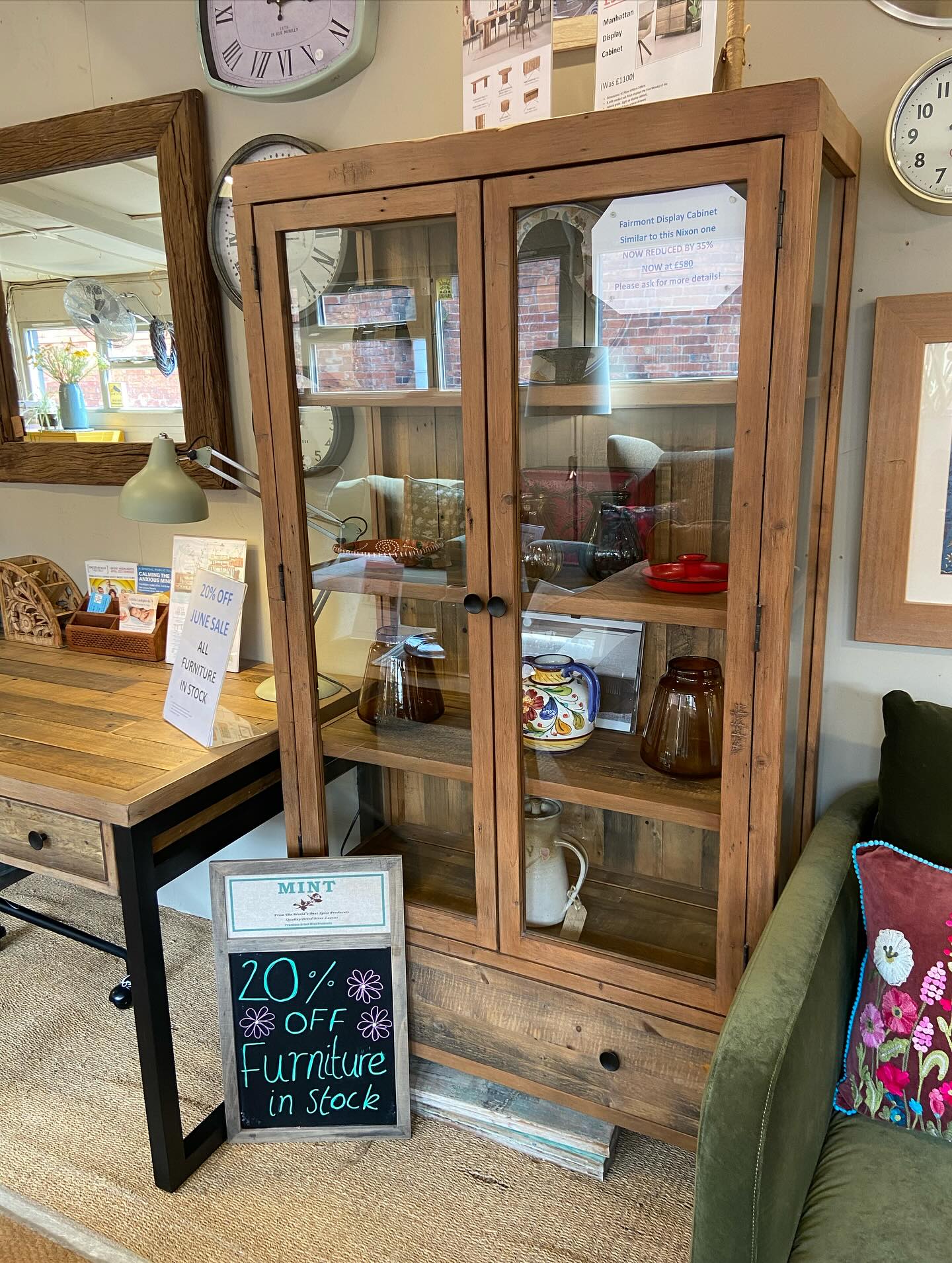 Huckleberry Willow Ltd
