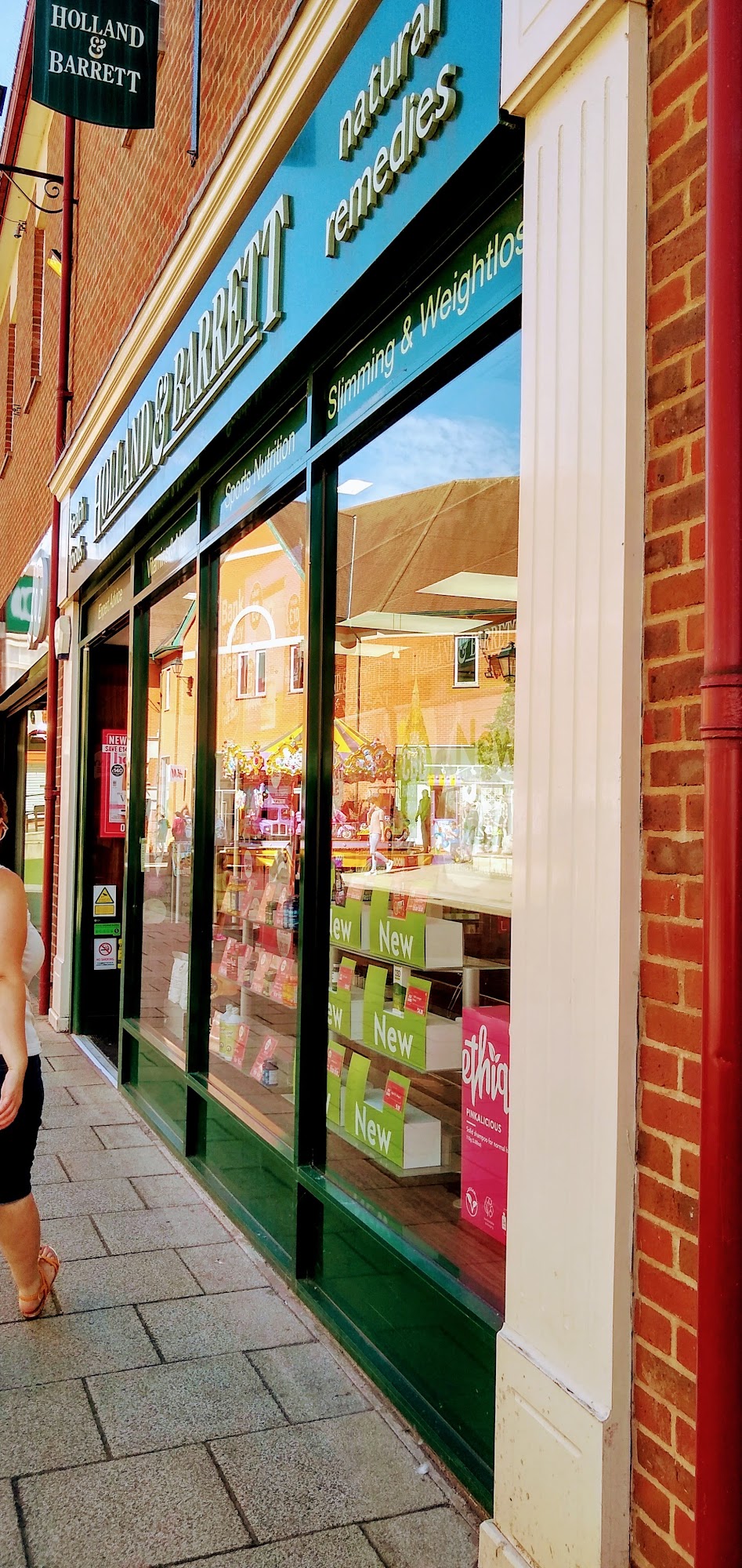Holland & Barrett - Chesterfield