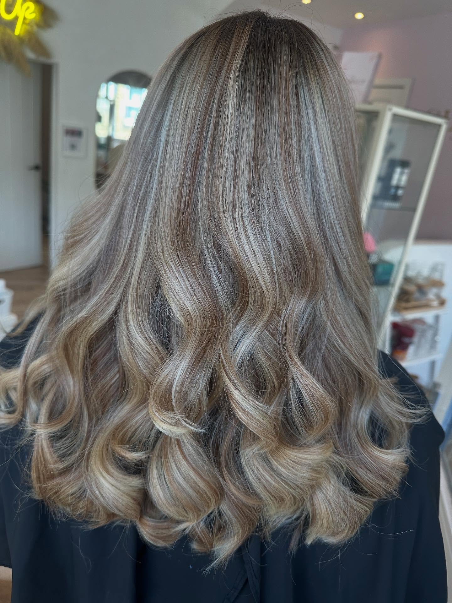 Gloss Up Hair & Beauty Clinic
