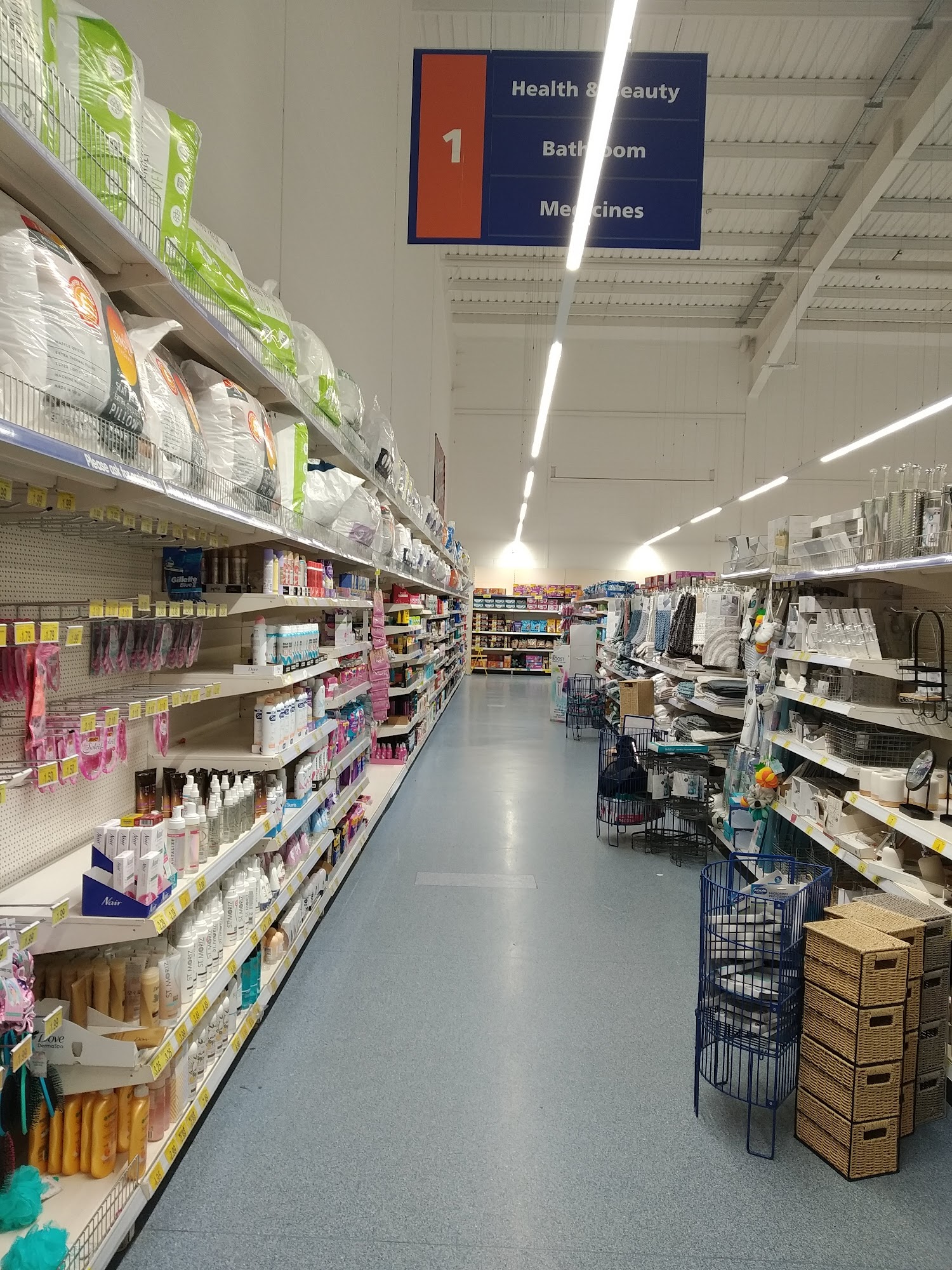B&M Store