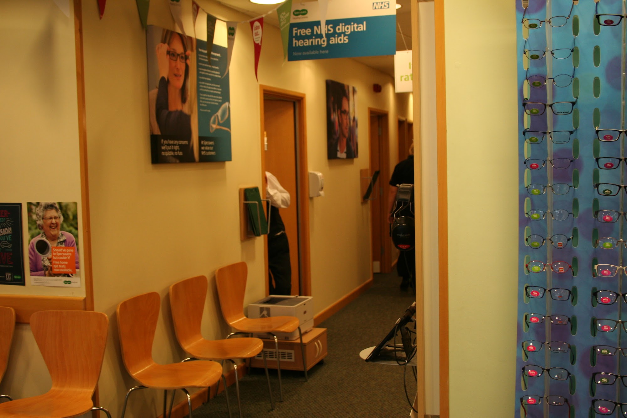 Specsavers Opticians and Audiologists - Honiton
