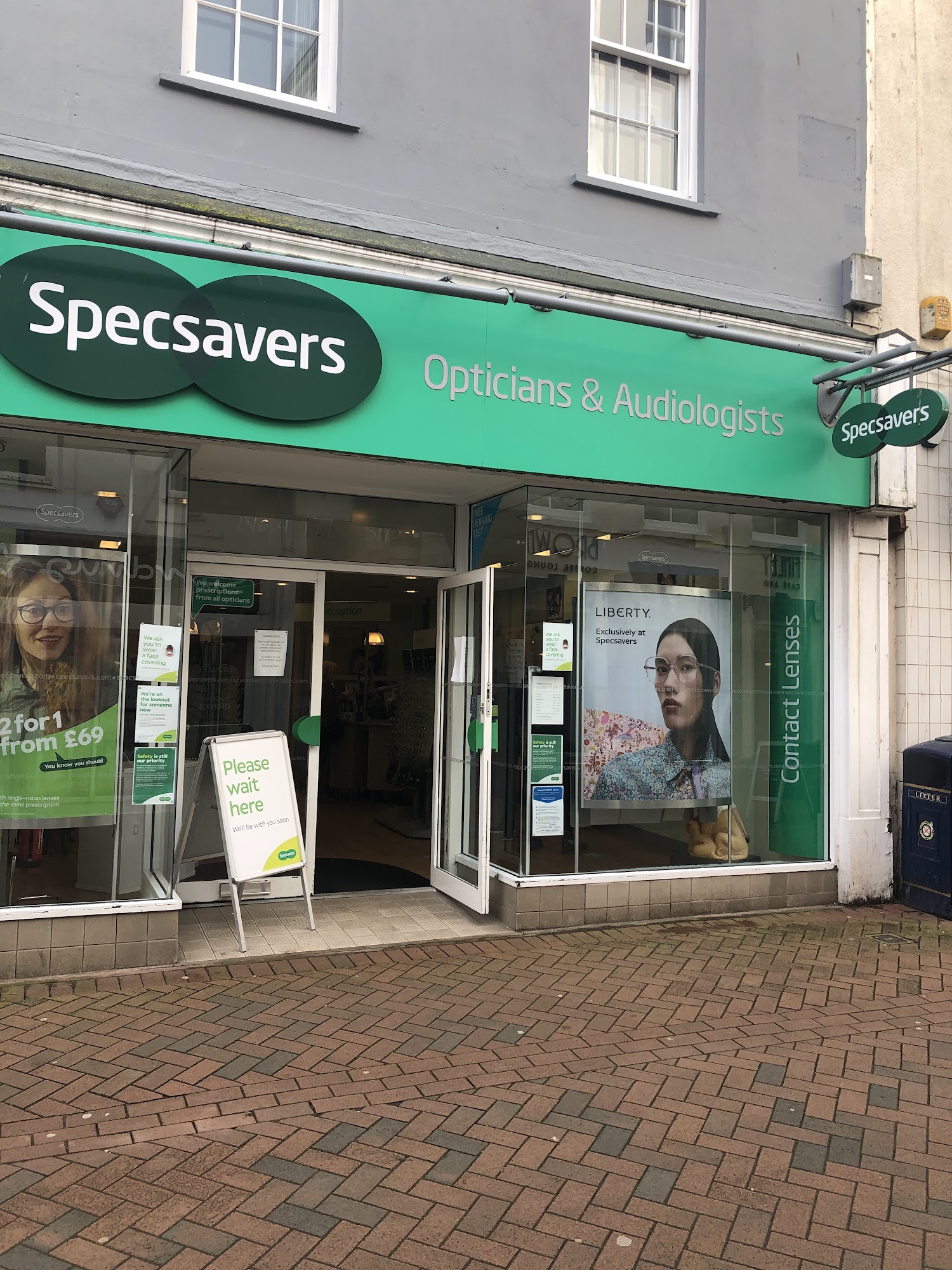 Specsavers Opticians and Audiologists - Teignmouth