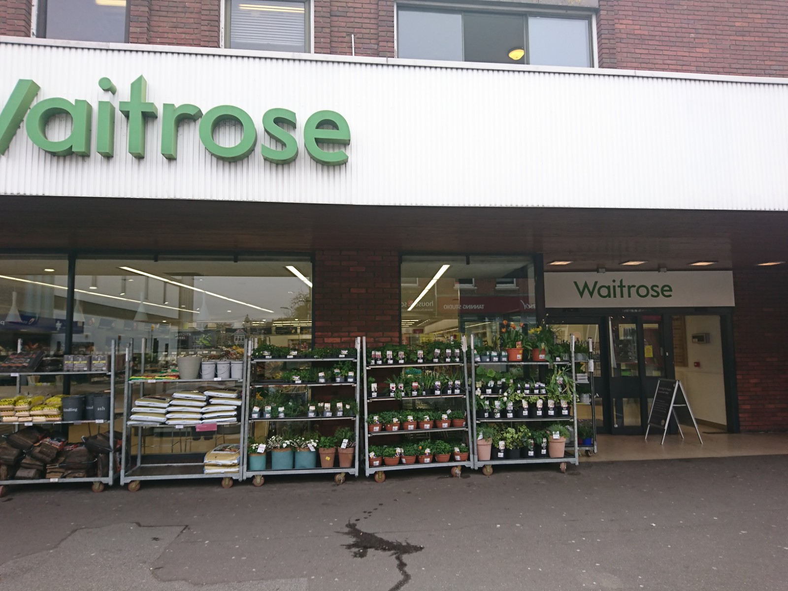 Waitrose & Partners Winton