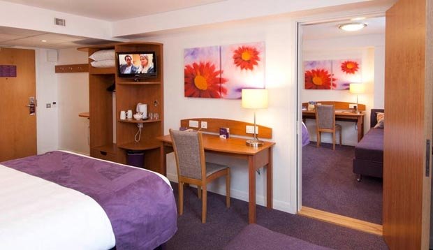 Premier Inn Poole Centre (Holes Bay) hotel