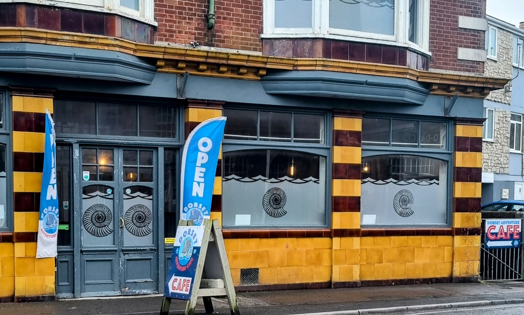 Dorset Adventure Cafe OUTDOOR CENTRE, Portland