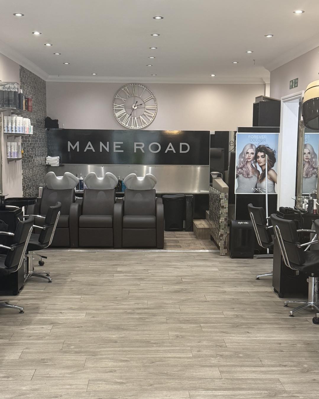 Mane Road Hair & Beauty Salon