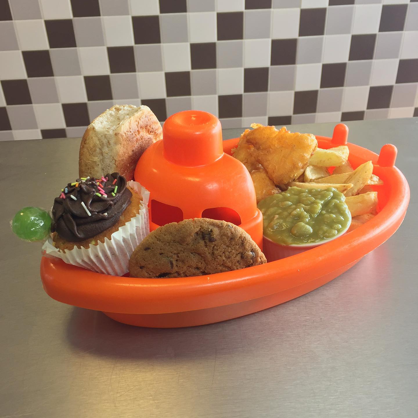 Surfside Fish Bar & Restaurant 3, Seaton Reach, Coronation Dr, Seaton Carew, Hartlepool