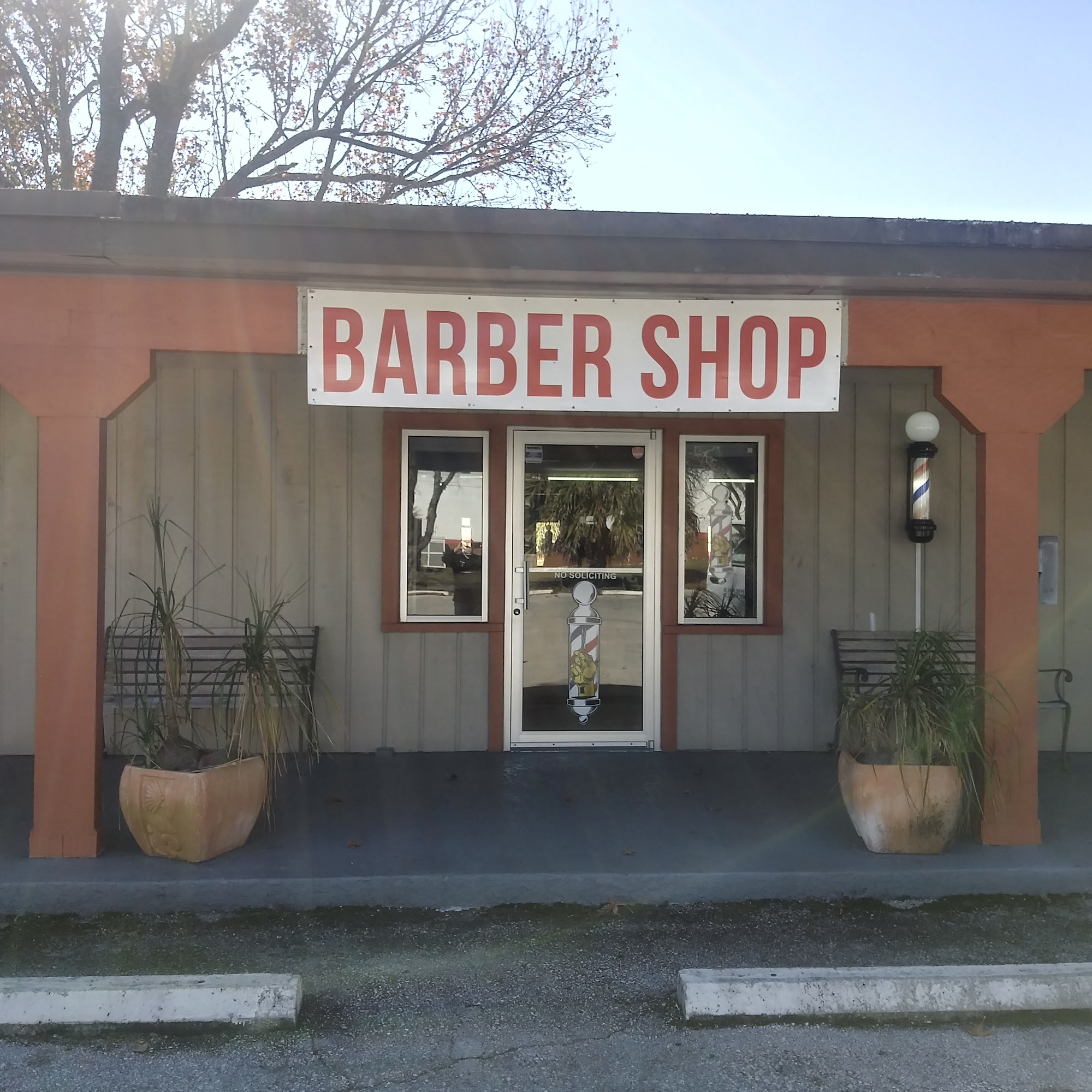 Golden Finger Barber Shop 582 Palm Springs Dr, Altamonte Springs Florida 32701