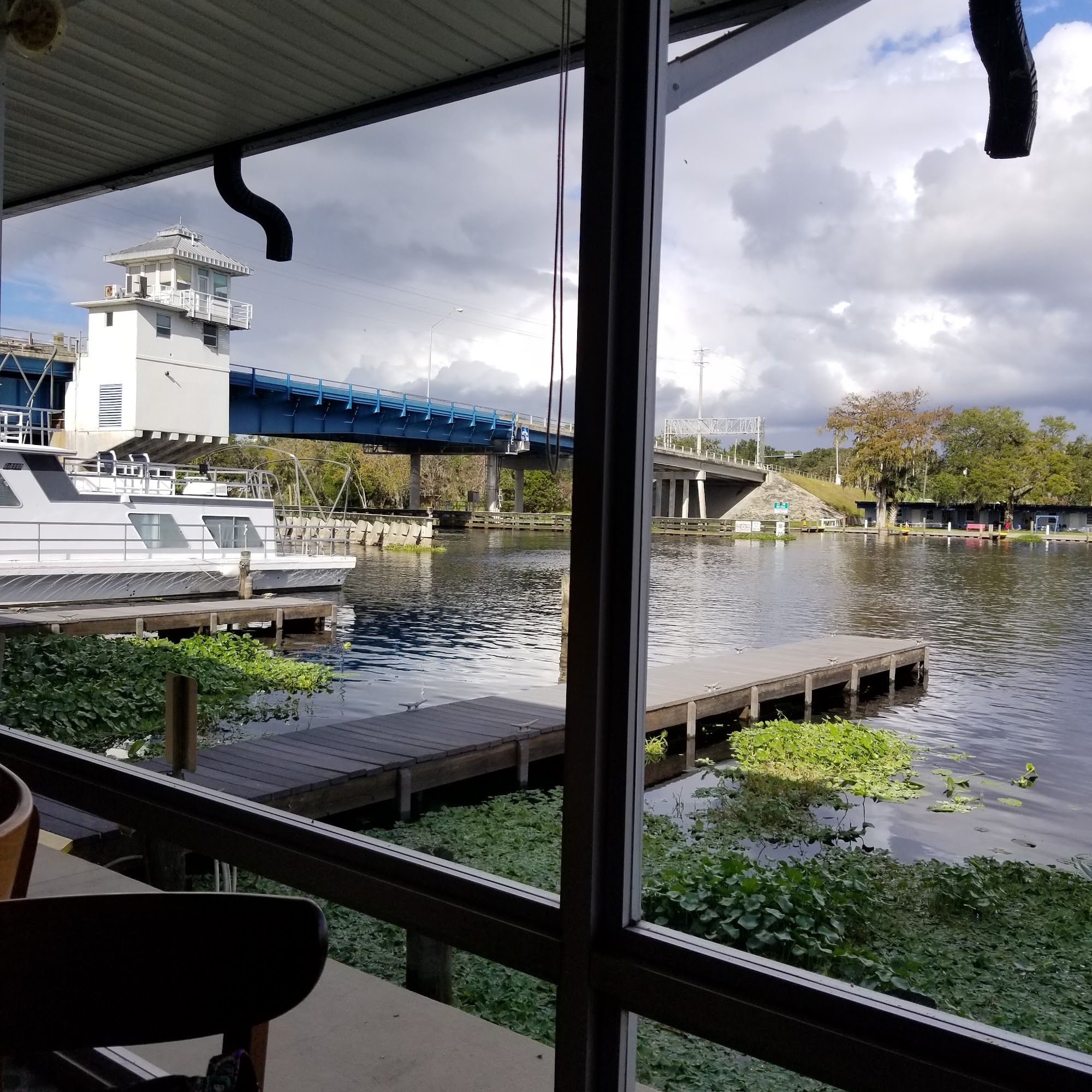 Sparky's Place Restaurant Astor