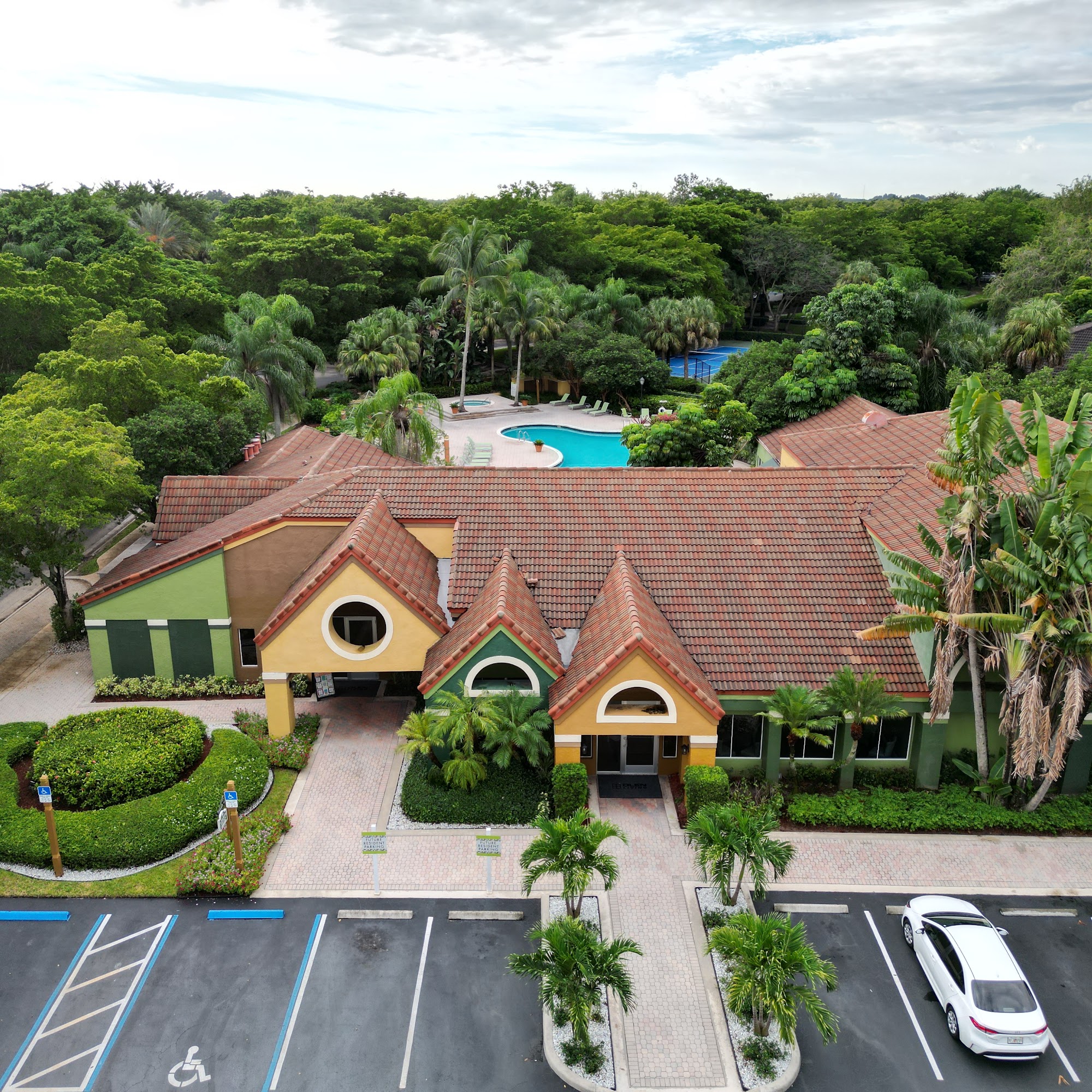 Indian Hills Apartments