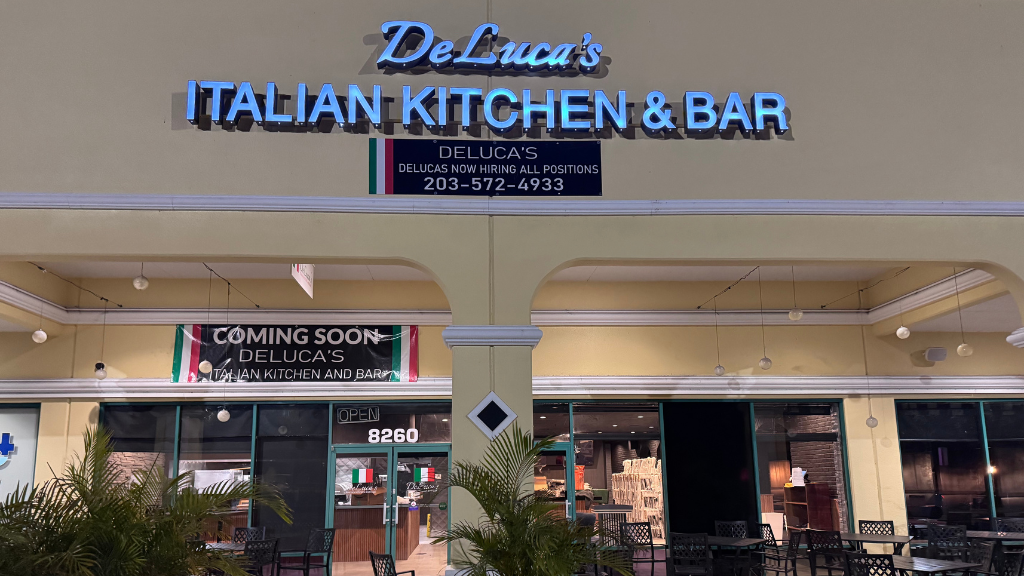 DeLuca's Italian Kitchen & Bar 8260 Jog Rd, Boynton Beach, FL 33472
