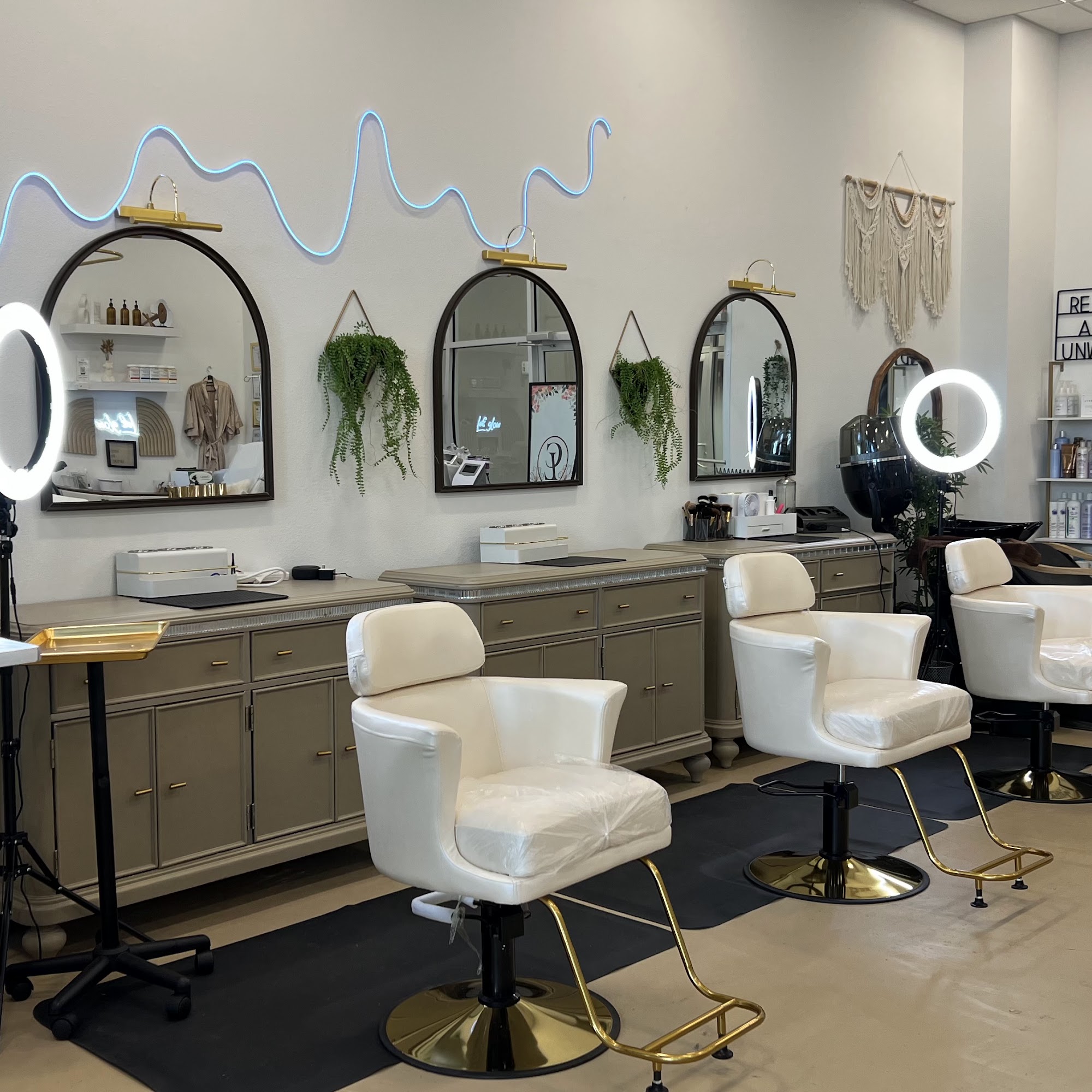 Celebrity Looks Esthetics and Beauty Spa