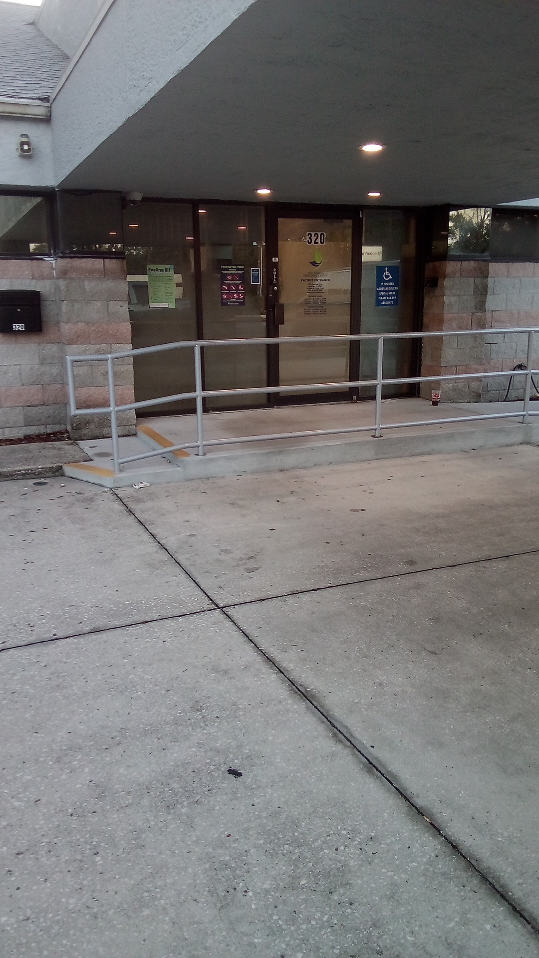 Dr. Magan L. Bakarania, MD