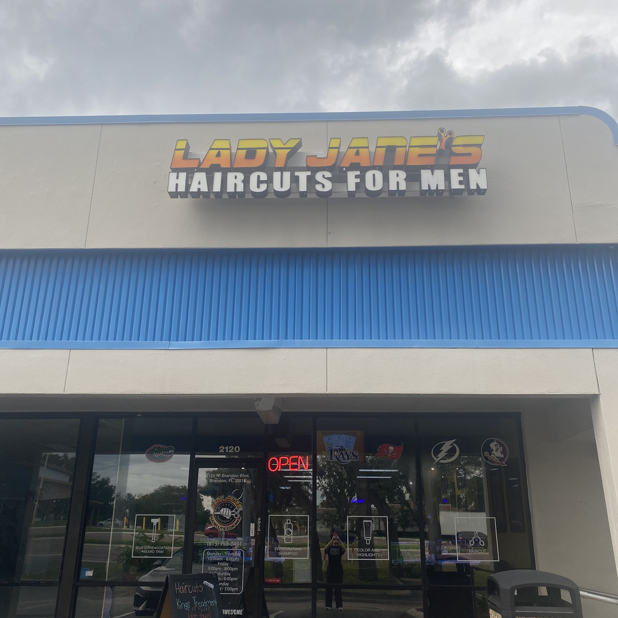 SonyaBlades813 Barber @ Lady Jane’s Brandon 2120 W Brandon Blvd, Brandon Florida 33511
