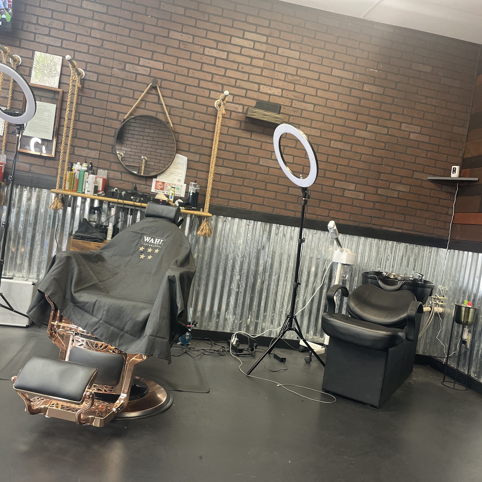 The Groom Lounge, Brandon, Barbershop 732 W Brandon Blvd, Brandon Florida 33511
