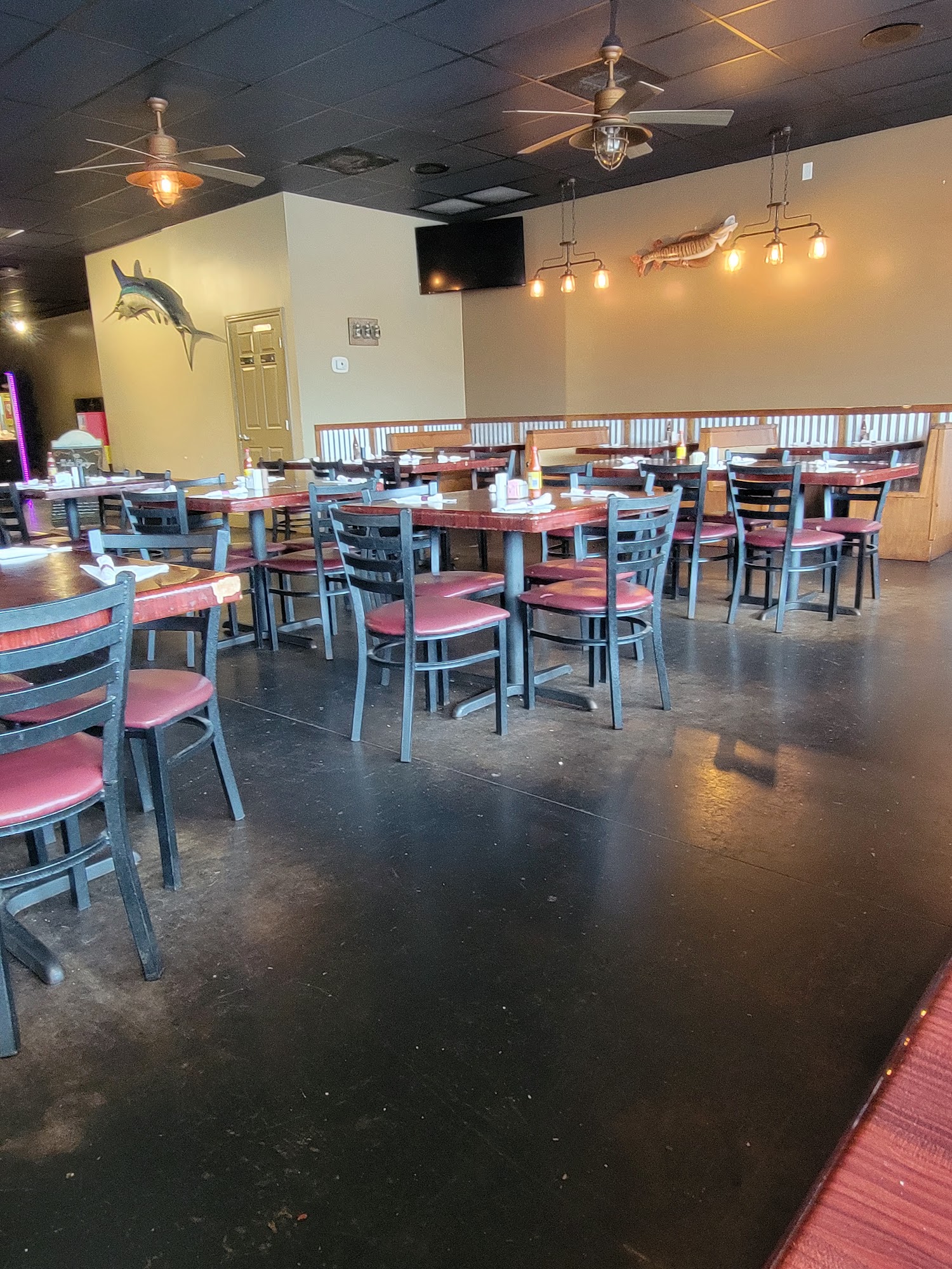 Junior's Seafood Restaurant & Grill Callahan