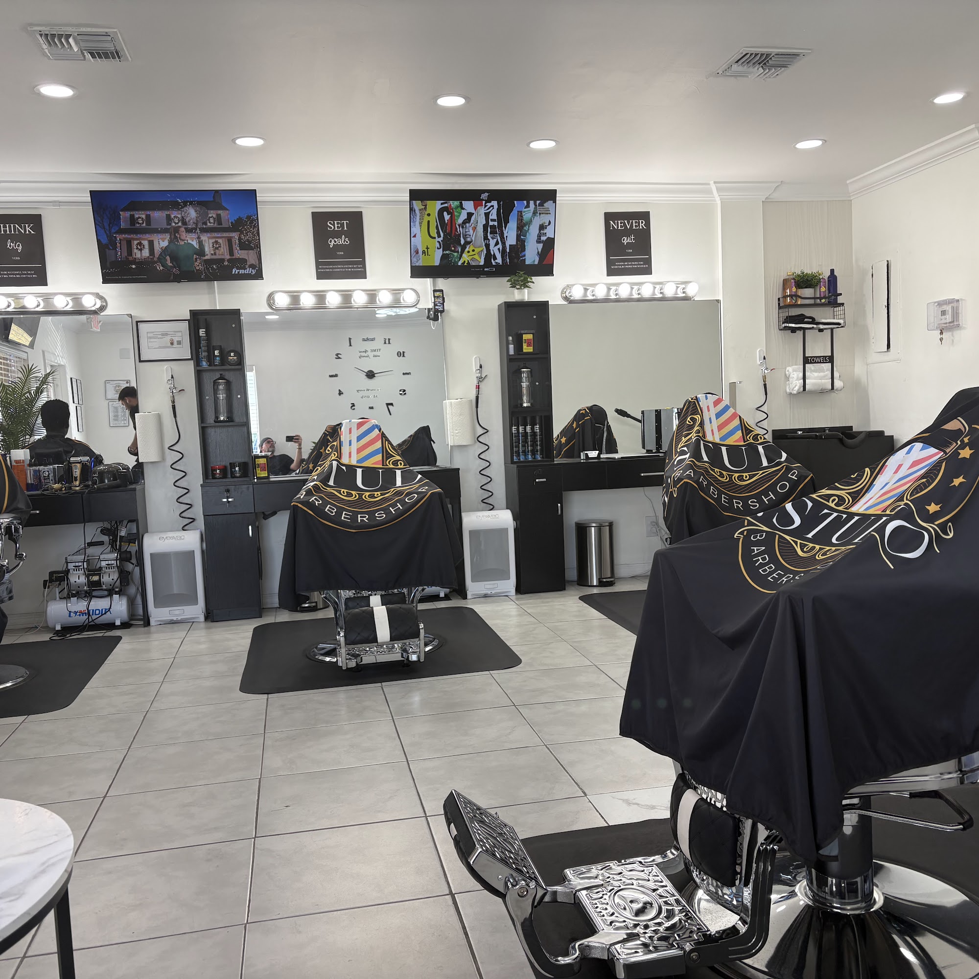 T.STUDIO BARBERSHOP