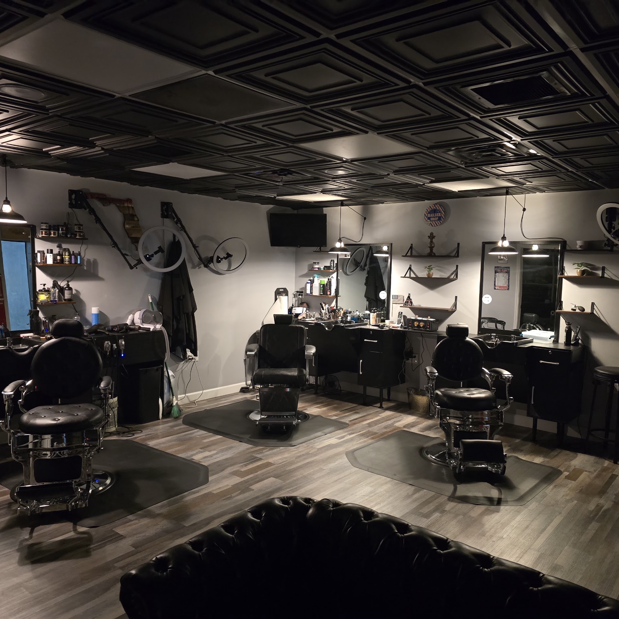 Taylor Made Cuts 1548 Seminola Blvd #101, Casselberry Florida 32707