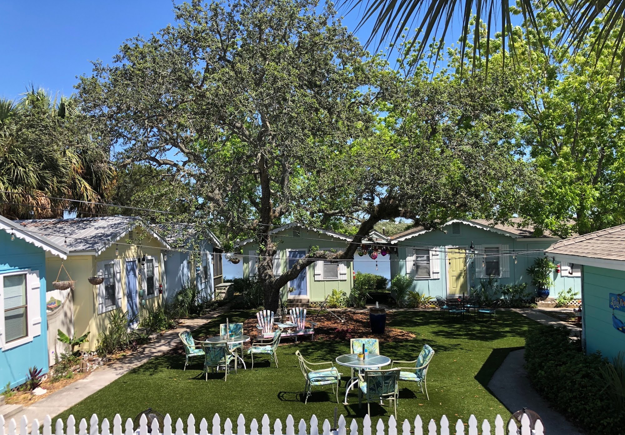 Pirates Cove Coastal Cottages Cedar Key