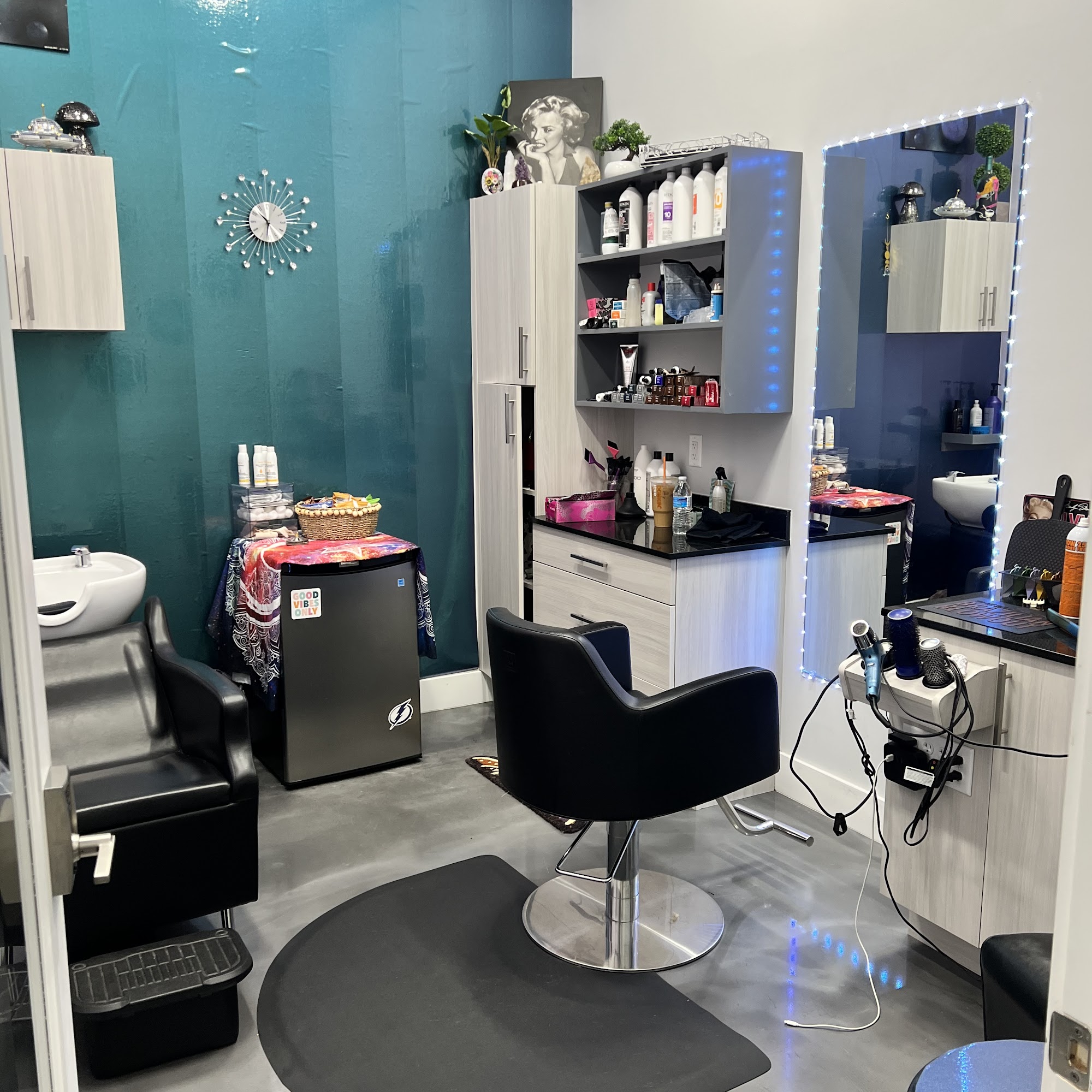 Rachel Kaye Hair Slay 5160 E Bay Dr, Clearwater Florida 33764