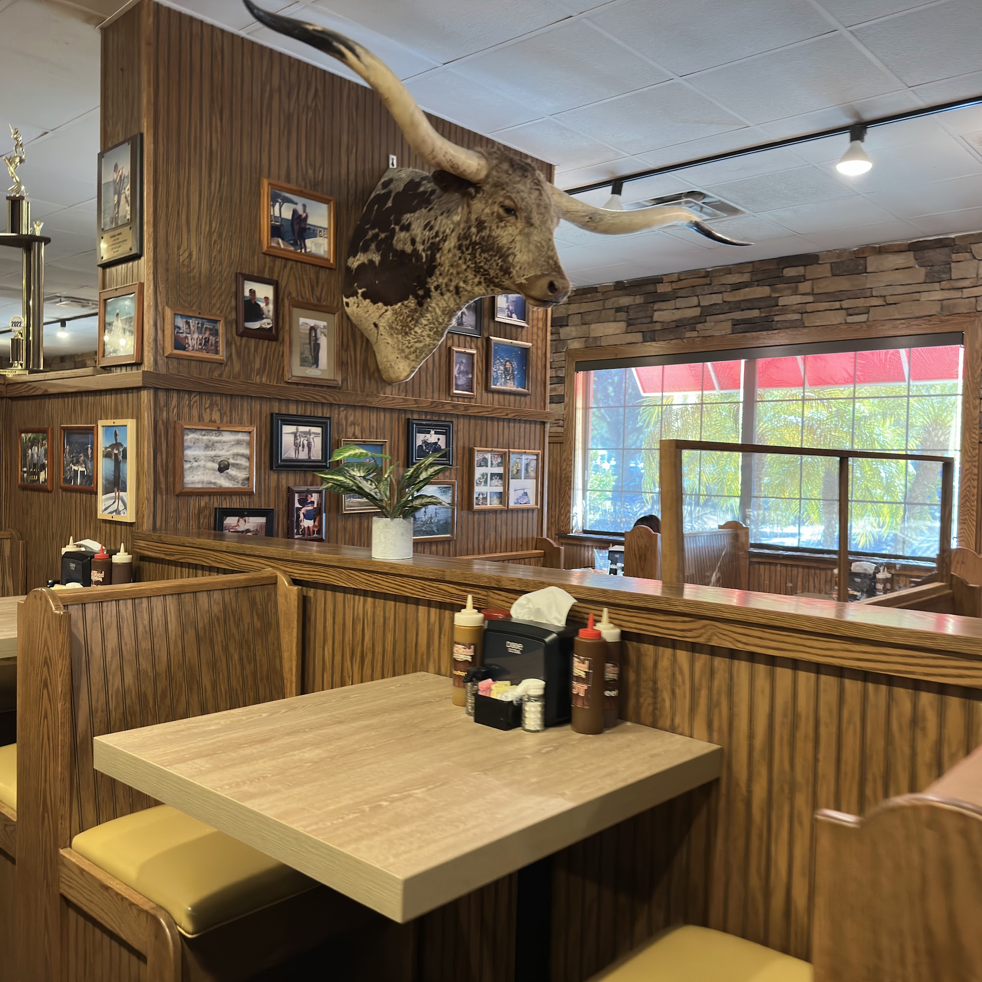 Oakwood Smokehouse & Grill Clermont