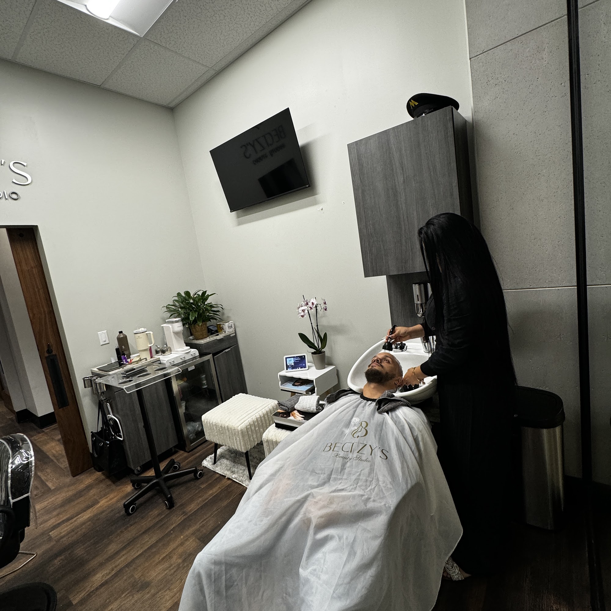 Bectzy's Beauty Studio