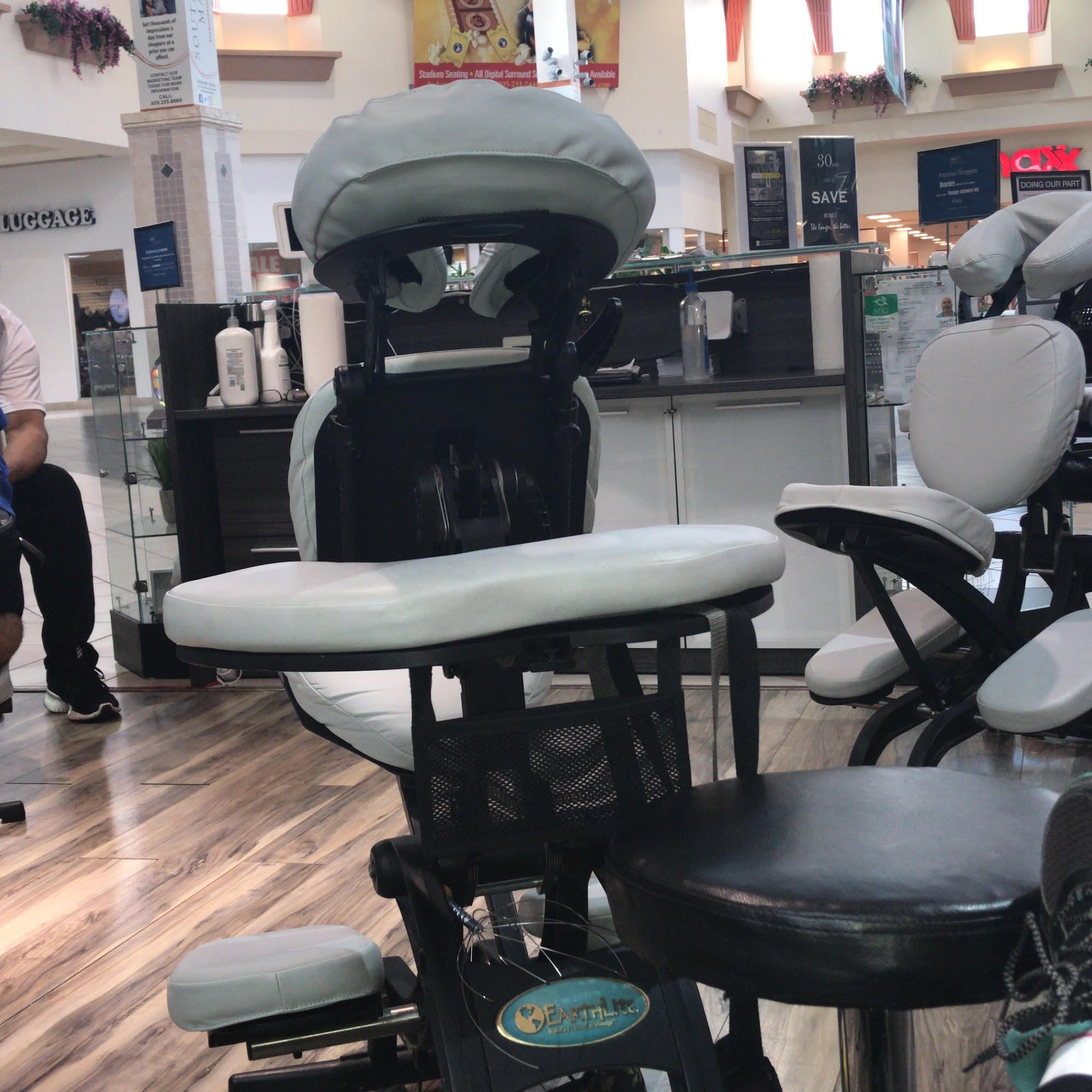 J & R Massage 20505 S Dixie Hwy, Cutler Bay Florida 33189