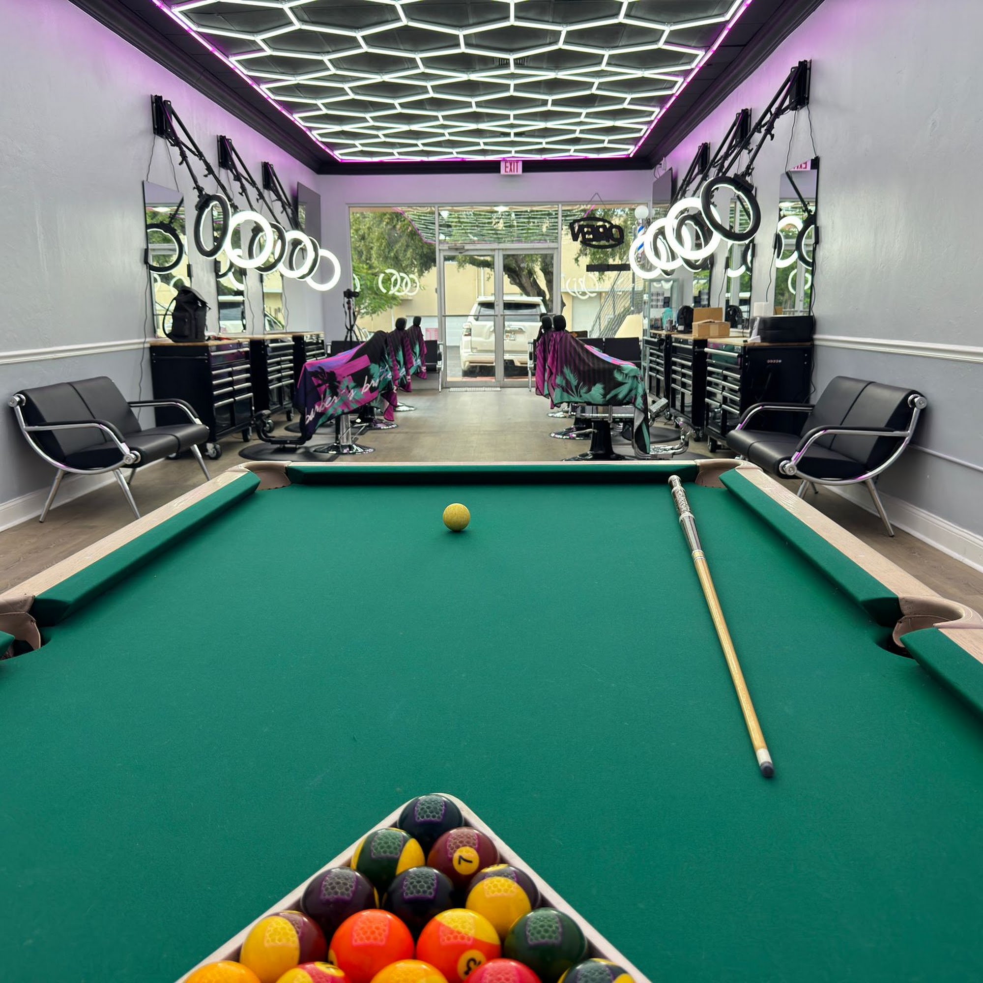 Flow Miami Barbershop Dania 222 N Federal Hwy, Dania Beach Florida 33004