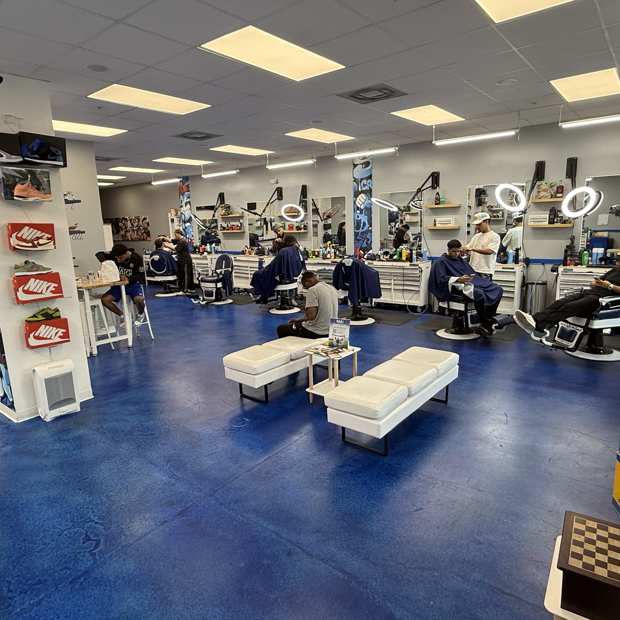 SHOWSTOPPERS BARBERSHOP