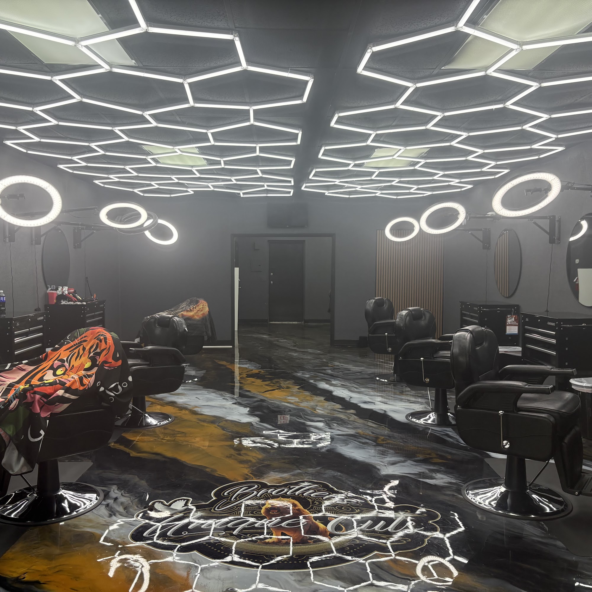 Brothers Unique Cuts Mobile LLC 3063 Enterprise Rd st, 14, DeBary Florida 32713