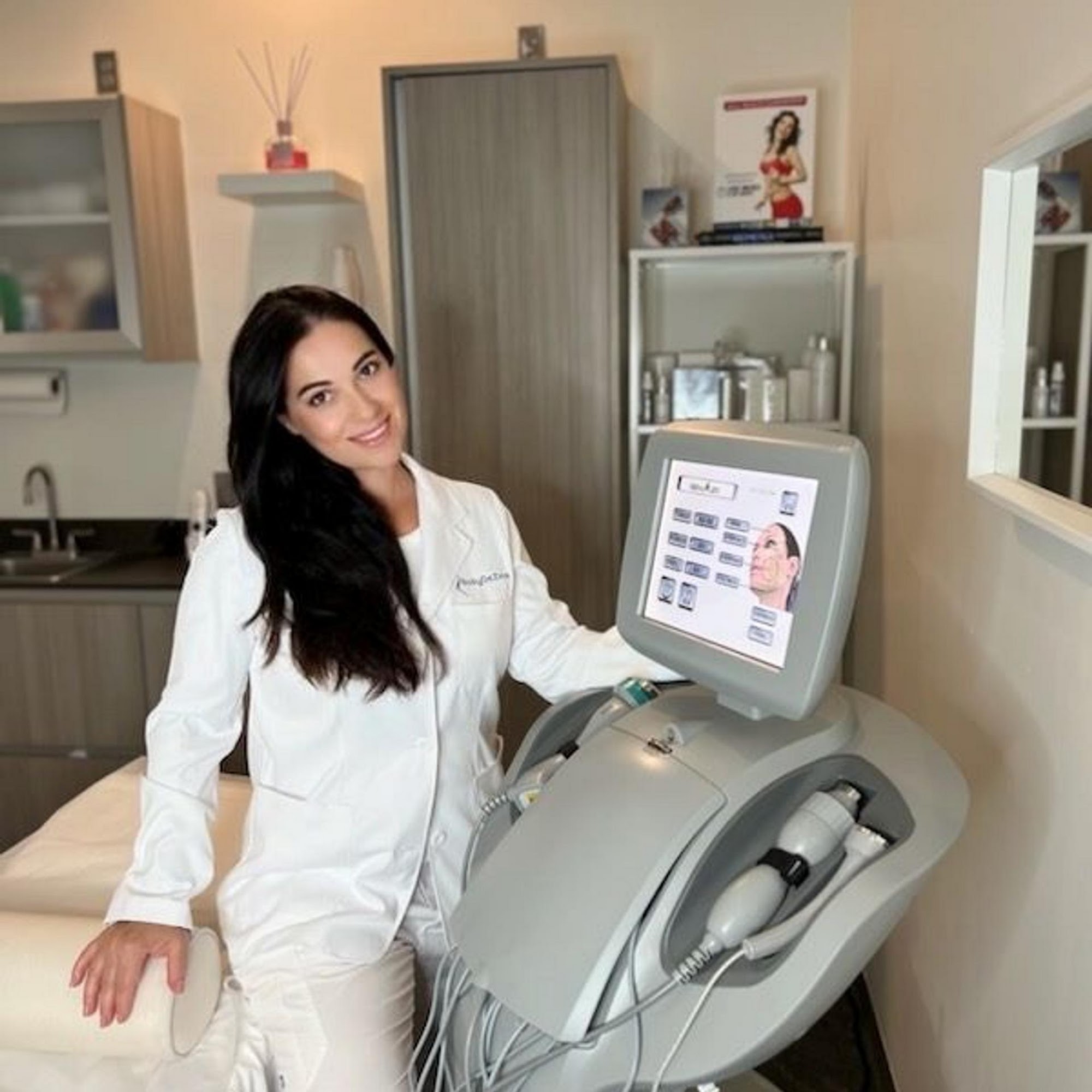 BodyDeZine 200 Verde Way, DeBary Florida 32713