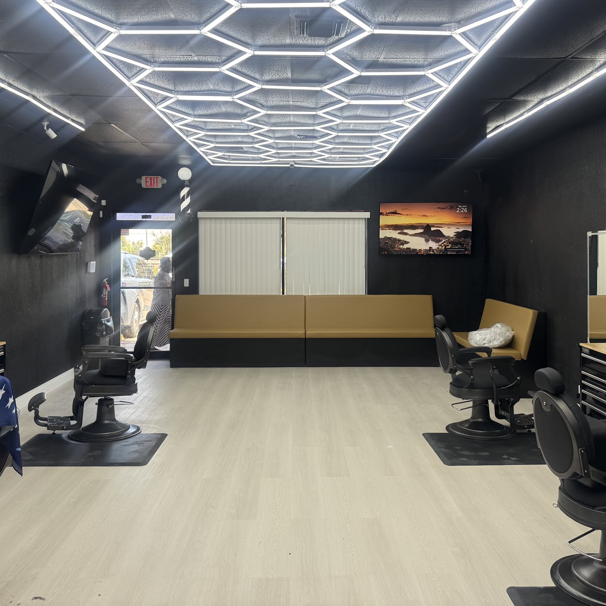 E&J BARBERSHOP 5313 N Dixie Hwy, Deerfield Beach Florida 33064