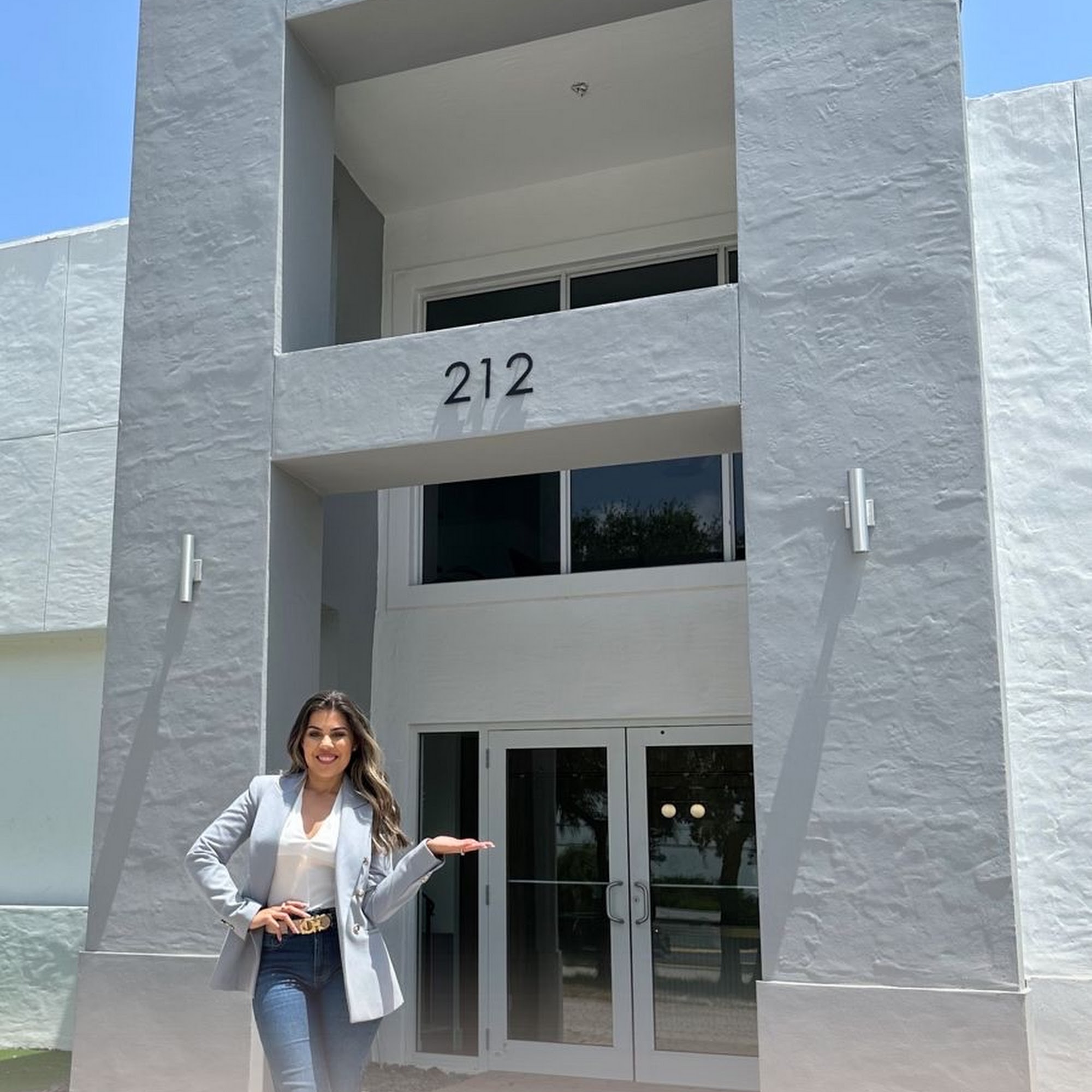 The Glo Company 212 N Federal Hwy, Deerfield Beach Florida 33441