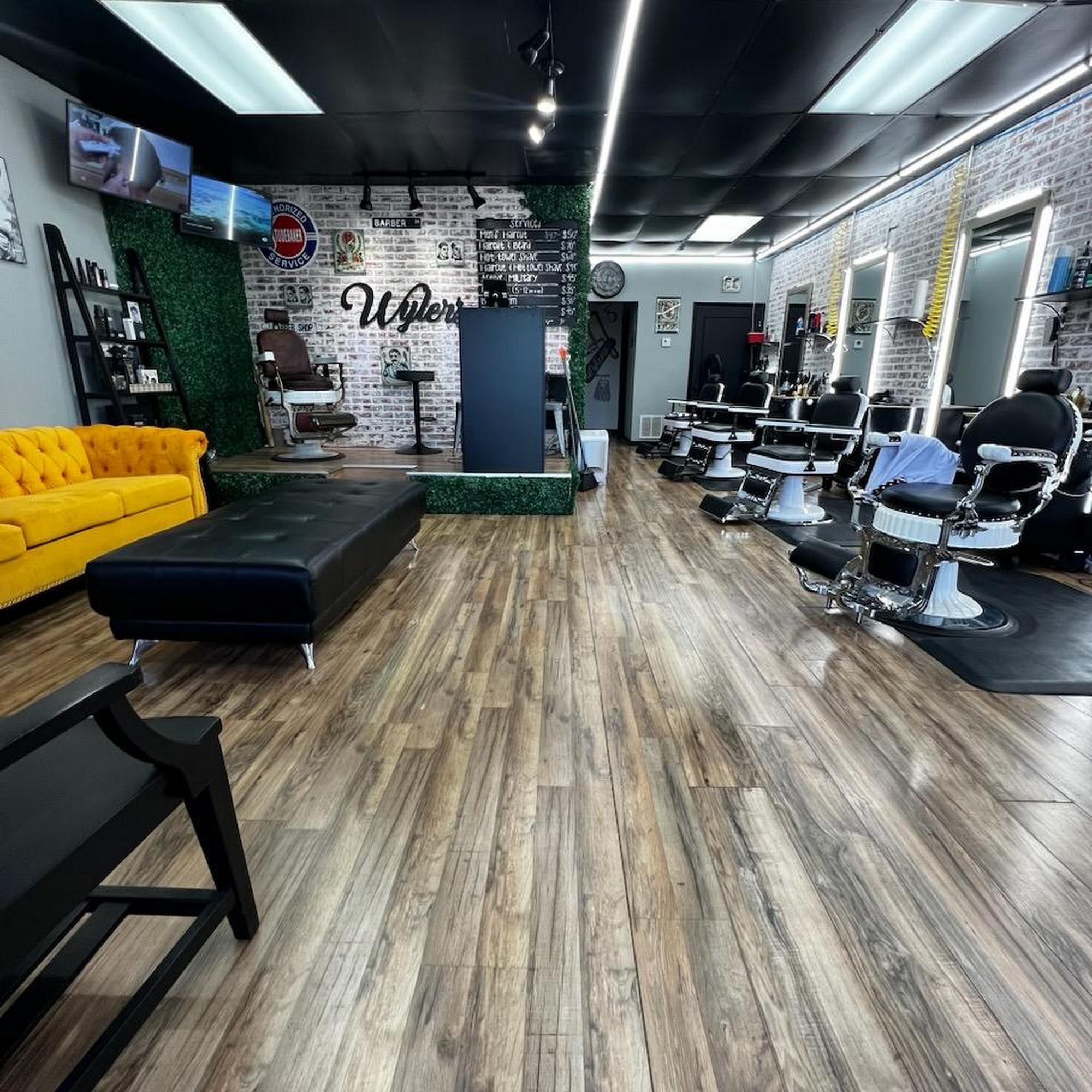 Wyler's Barber Studio 127 Harbor Blvd #11a, Destin Florida 32541