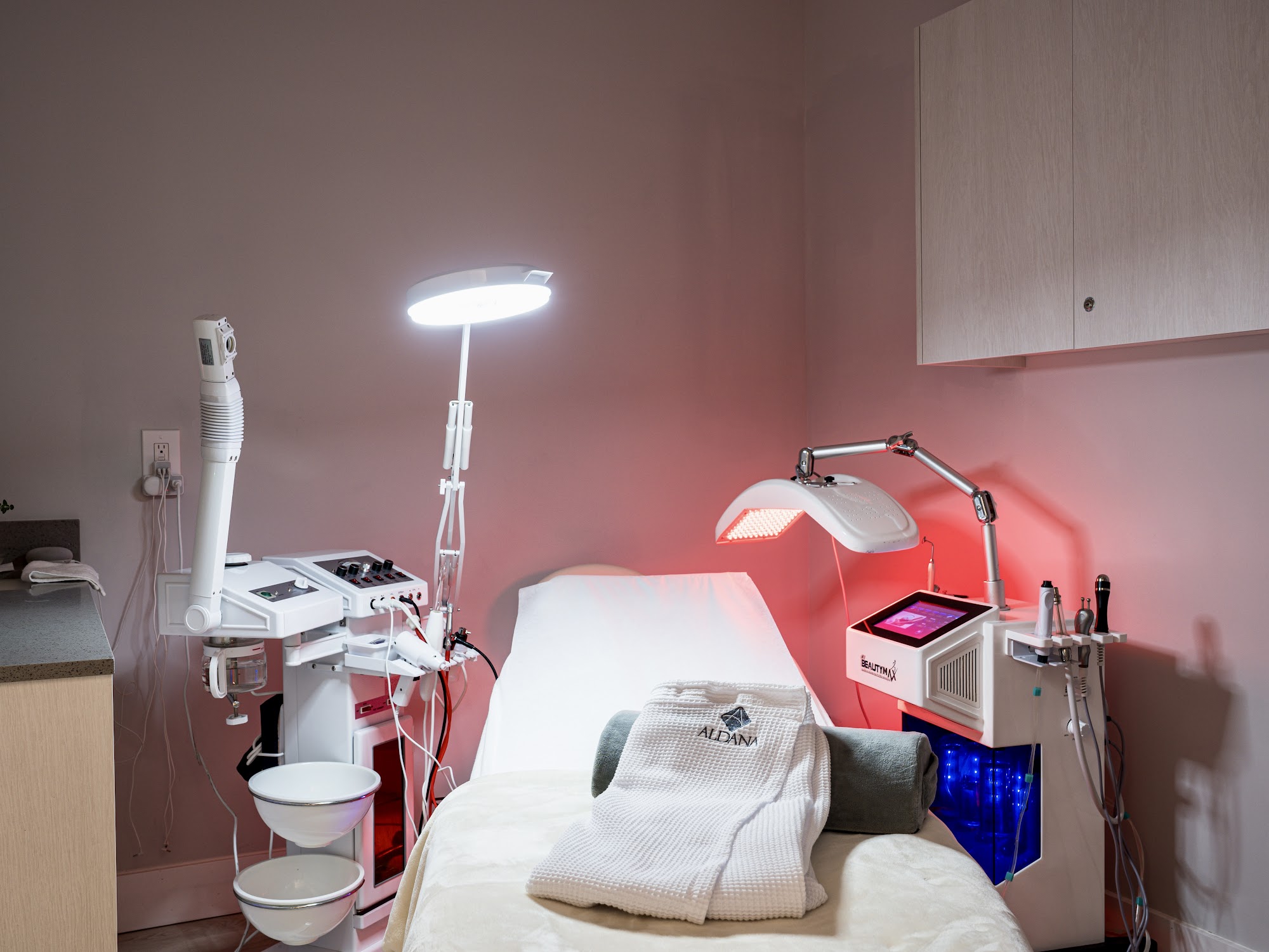 Aldana Laser Miami 2510 NW 97th Ave # 150, Doral Florida 33172