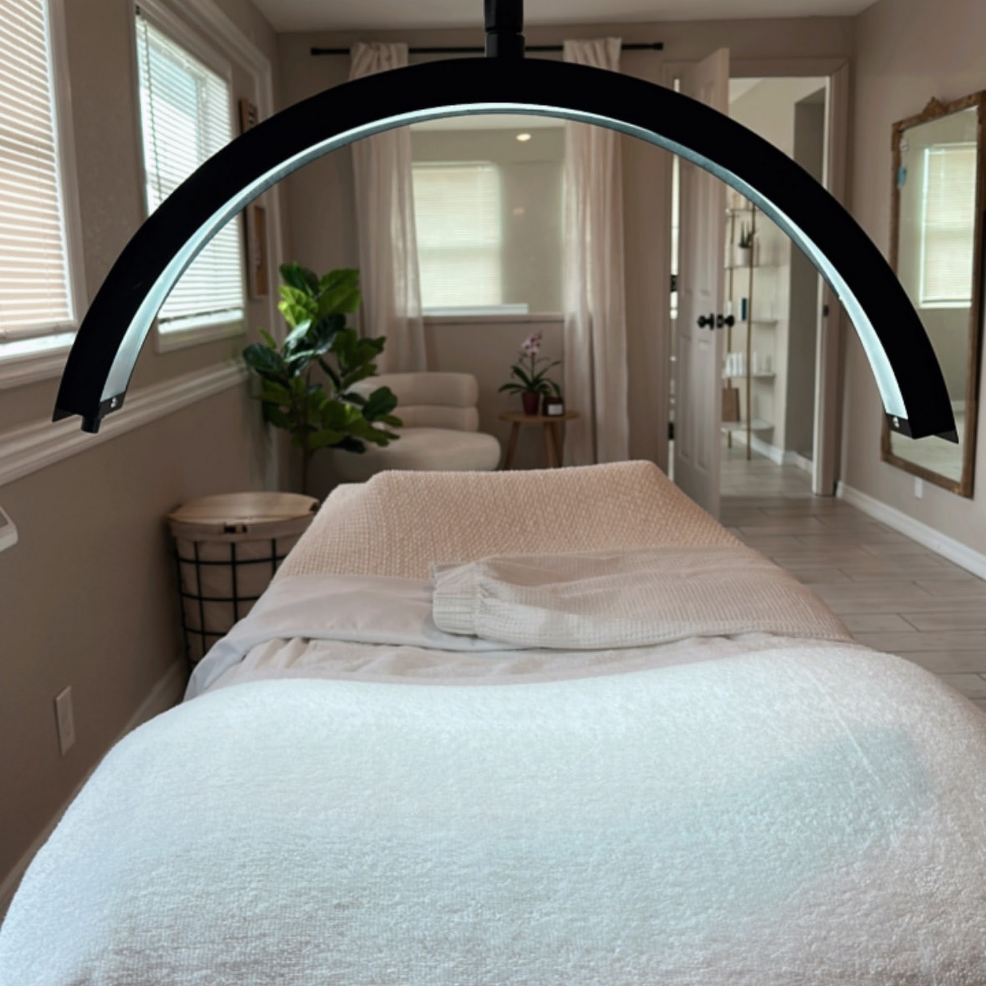 The SpaHouse by Bare Beauty 115 E Main St, Dundee Florida 33838