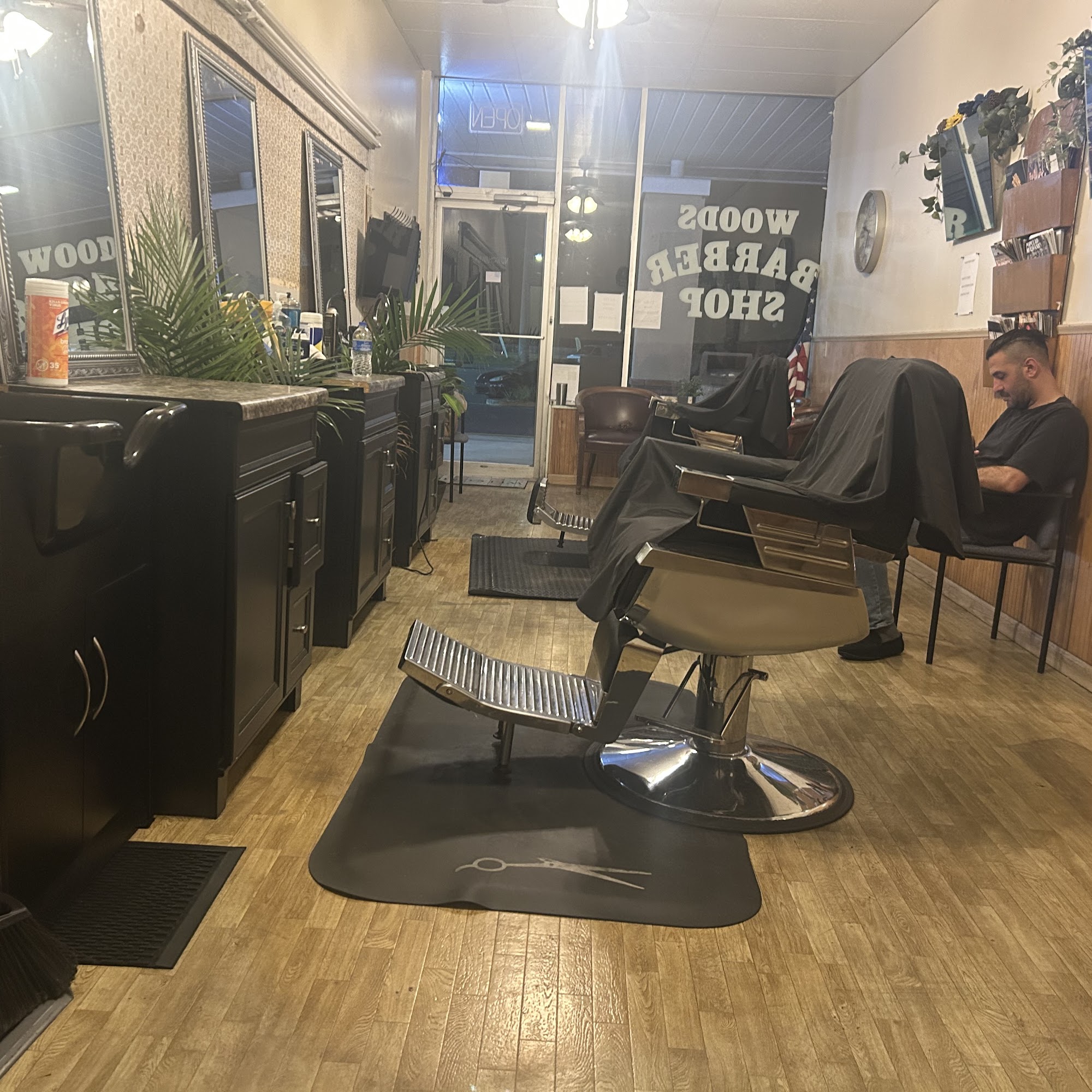 WOODS BARBER SHOP