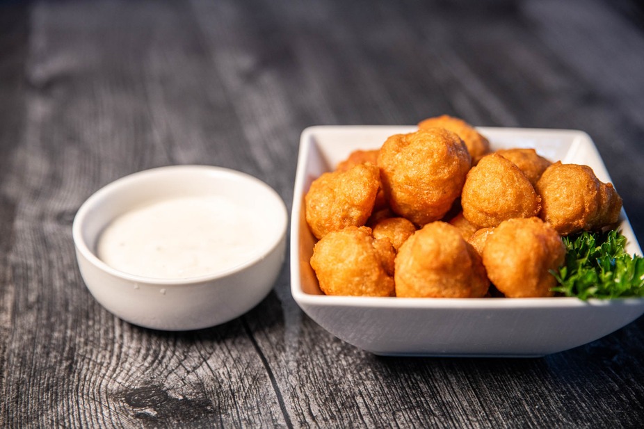 Filippos Pizza Edgewater