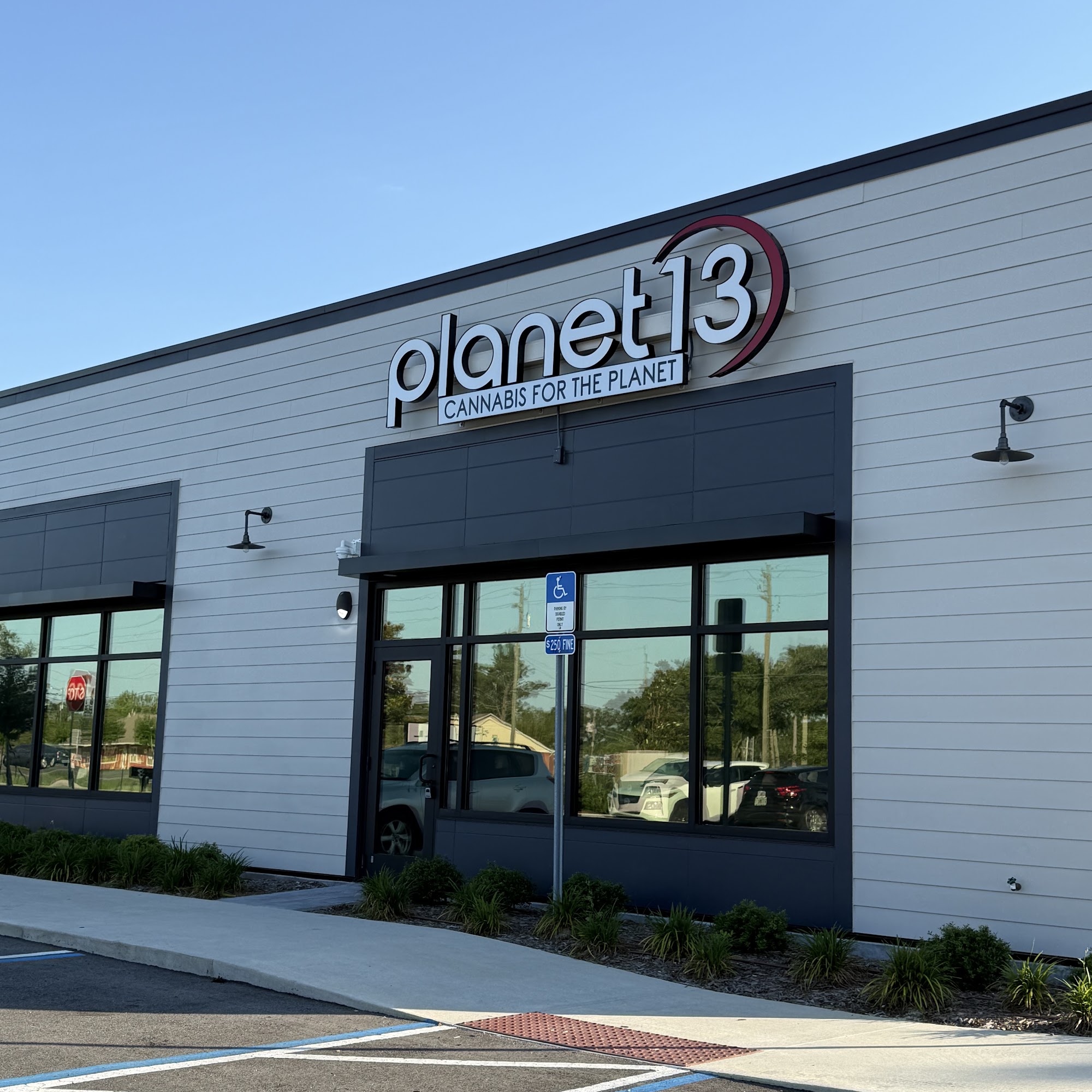 Planet 13 Neighborhood Dispensary Edgewater Edgewater