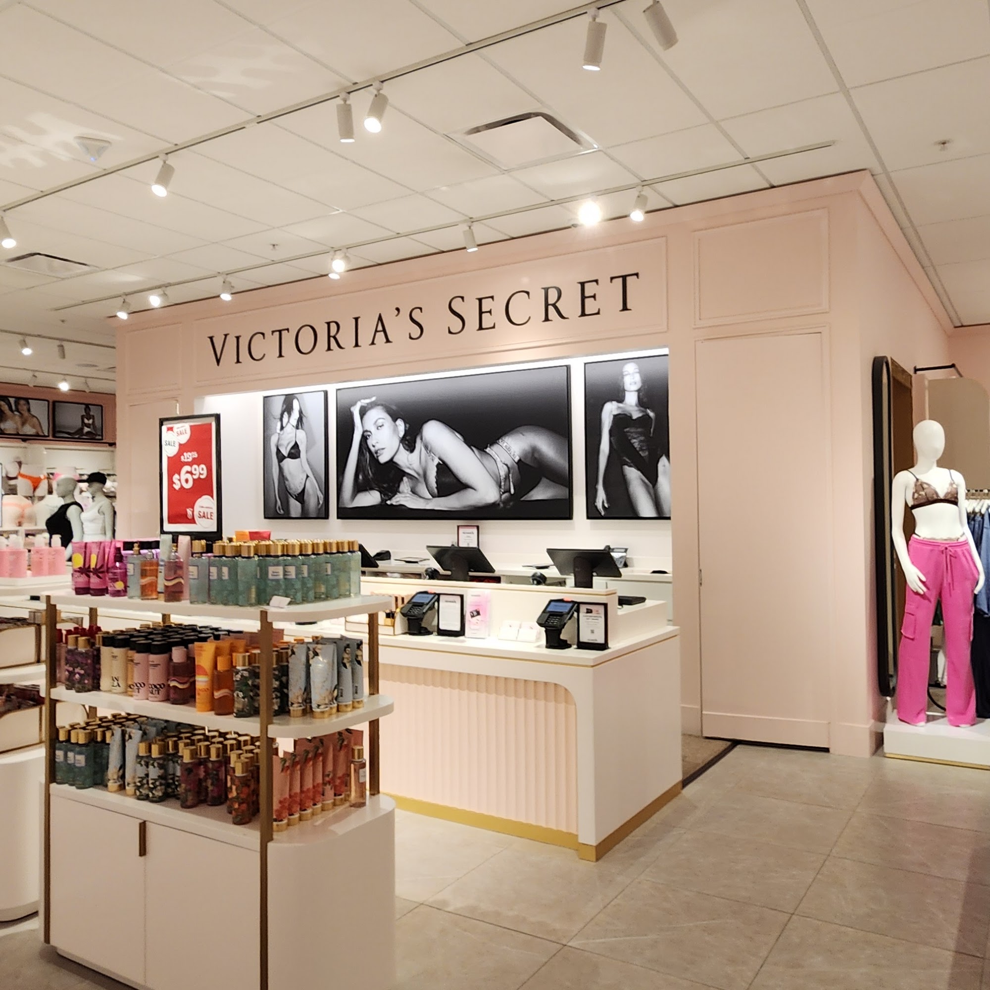 Victoria's Secret & PINK Estero