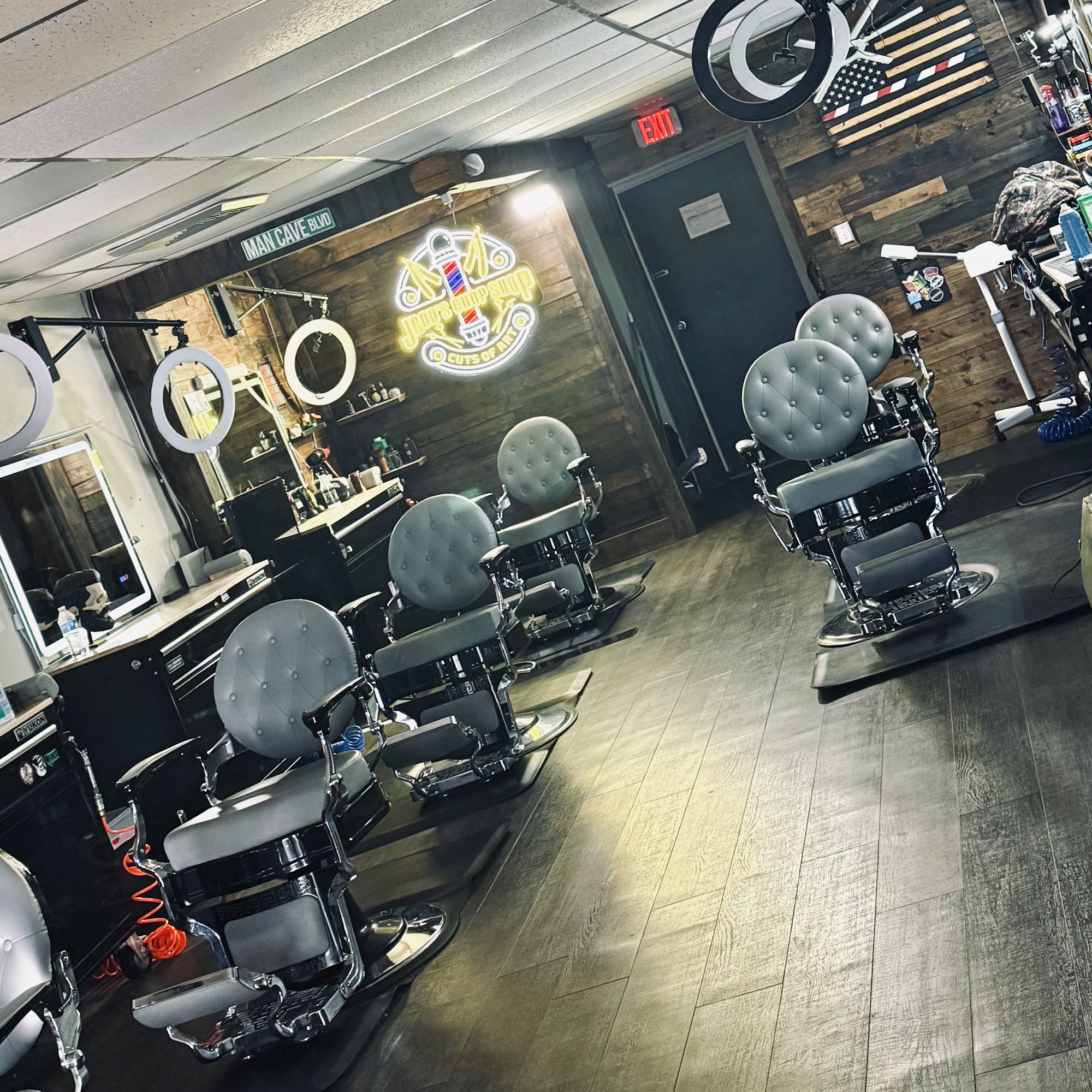 JRod's Chop Shop - Eustis 1701 FL-19 #3, Eustis Florida 32726