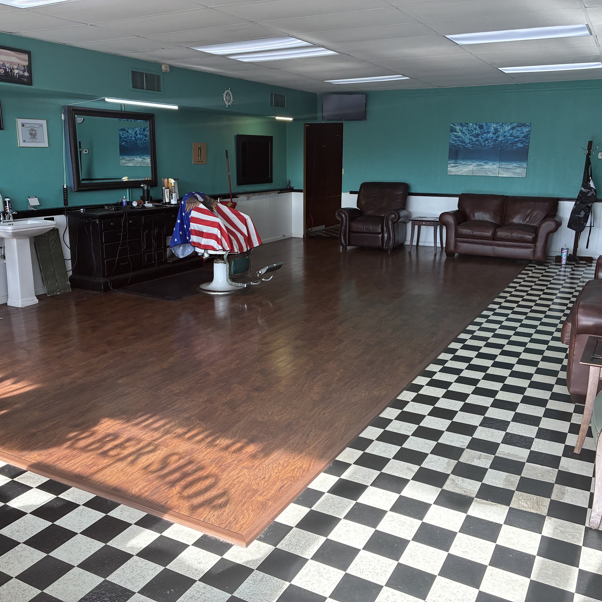 The Barbers Cove LLC