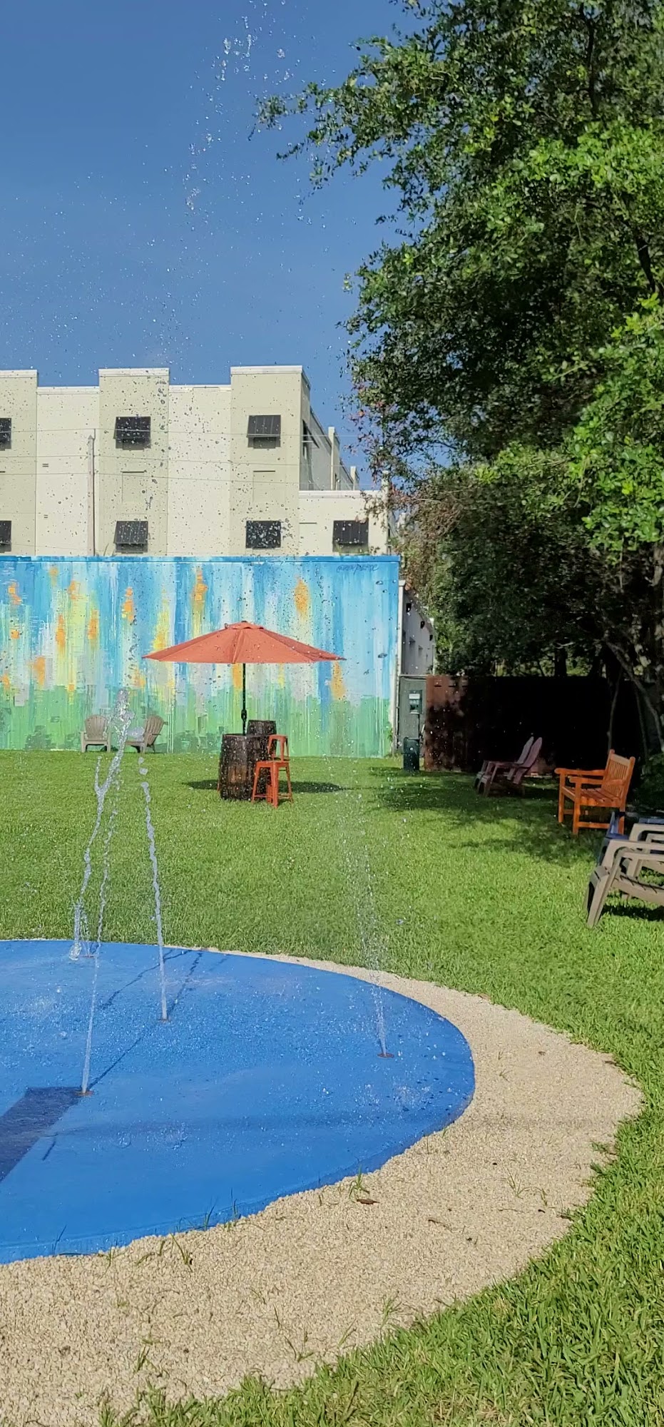 Barkyard n' Brews Fort Lauderdale