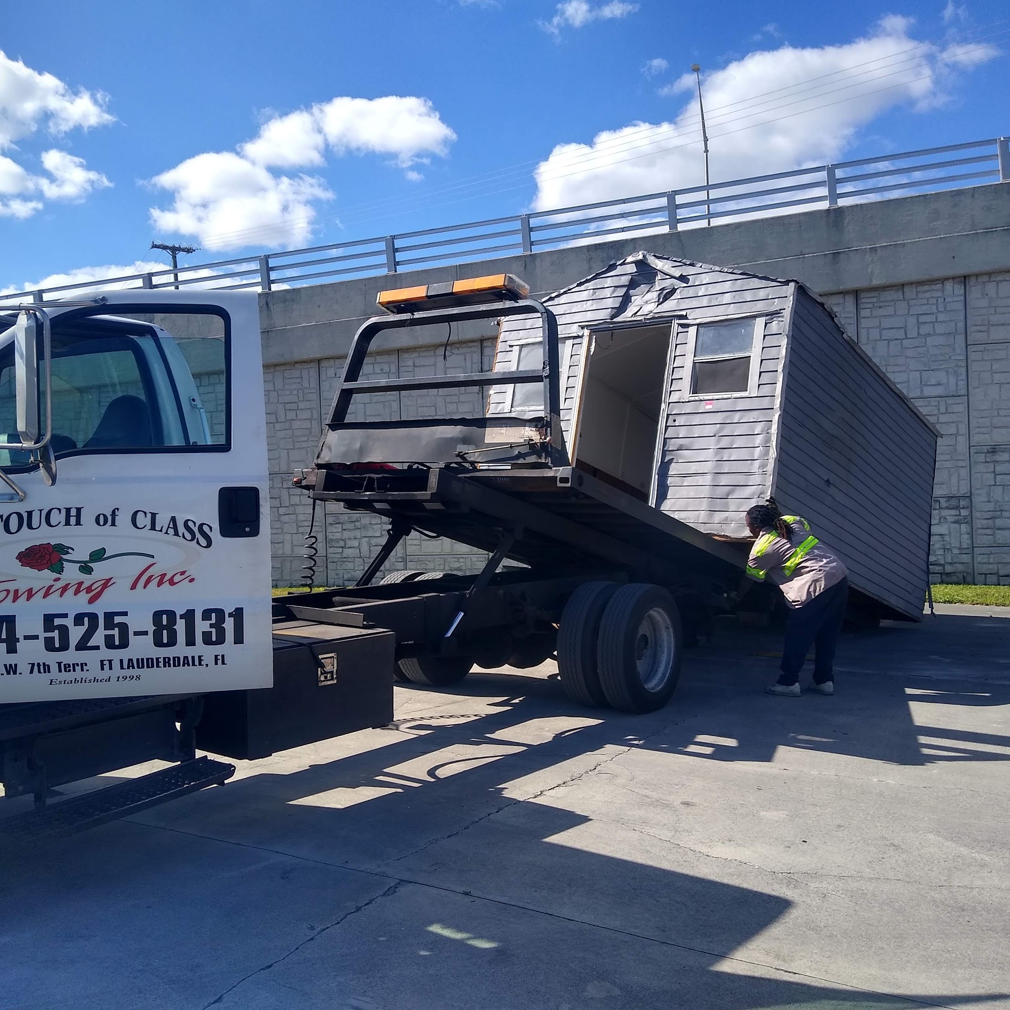 A Touch of Class Towing