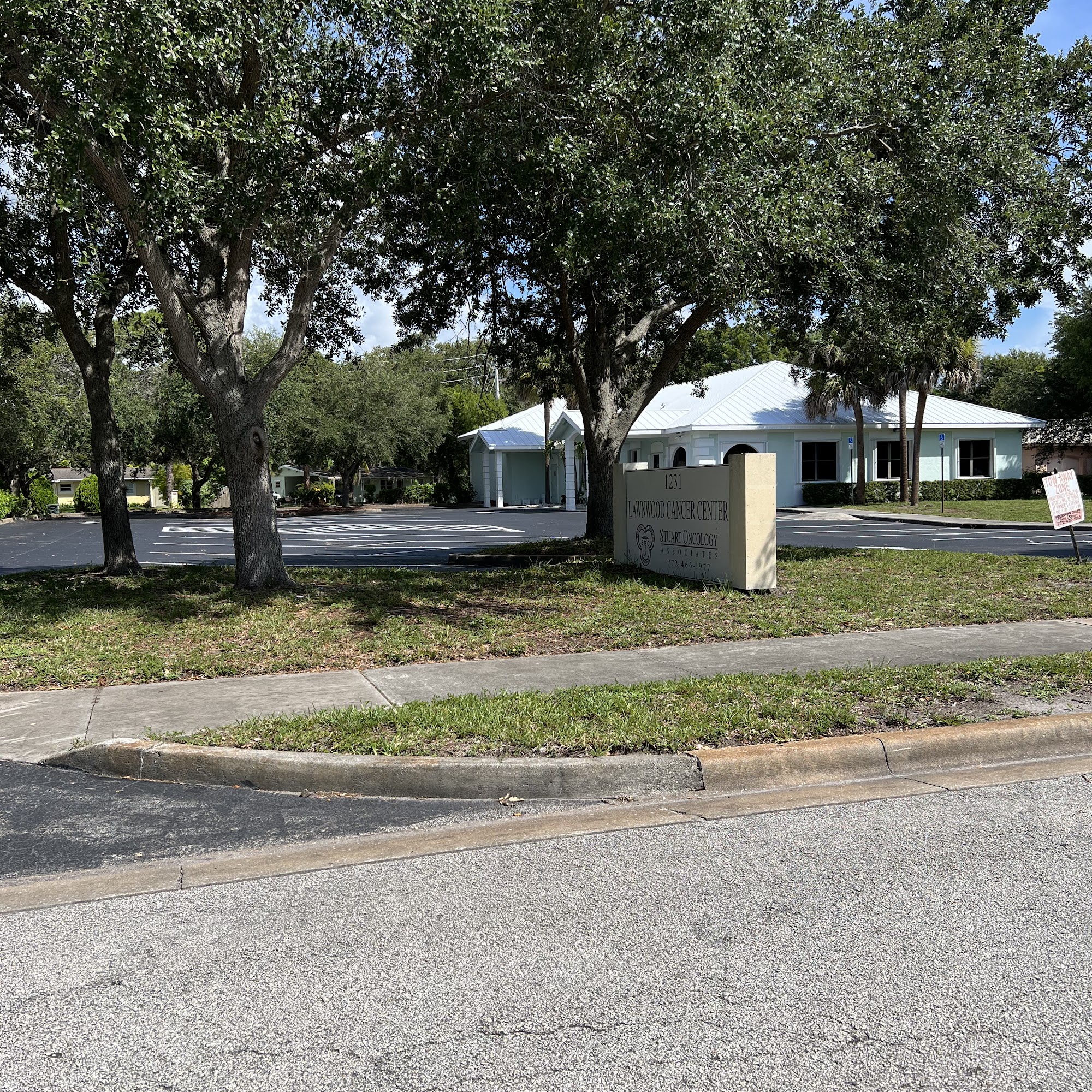 Stuart Oncology Associates 1231 N Lawnwood Cir, Fort Pierce Florida 34950