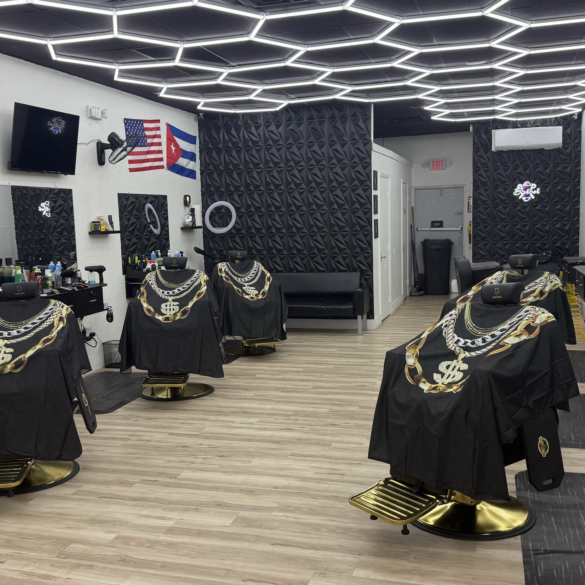 Barbershop | Limited Edition | Barbería 11631 SW 216th St, Goulds Florida 33170